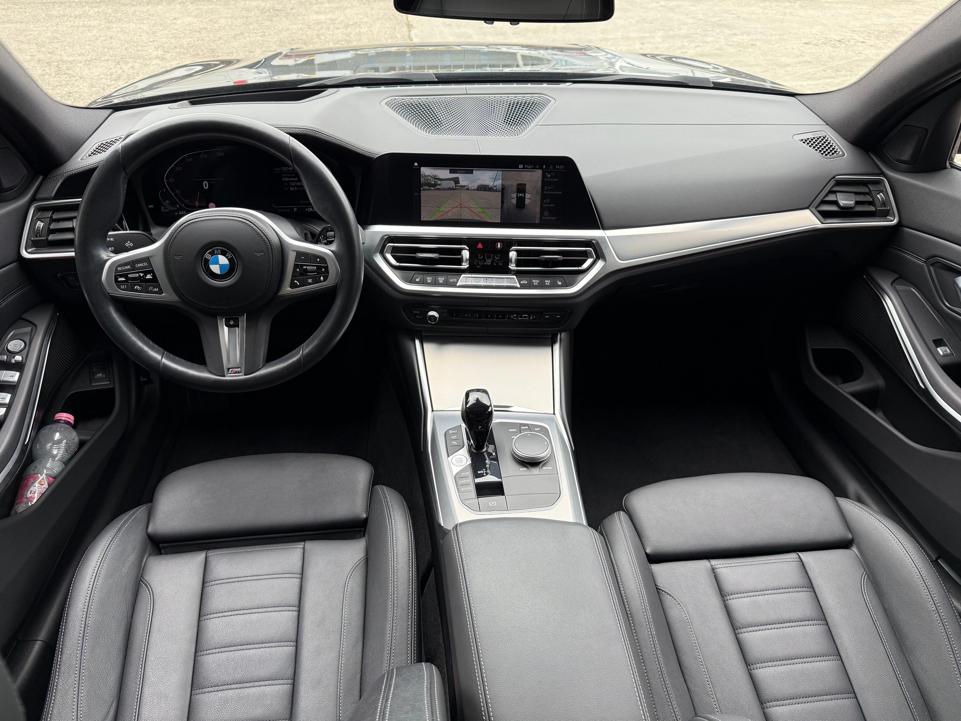 BMW 320d xDrive 48V Touring Luxury Line Steptronic-image-10