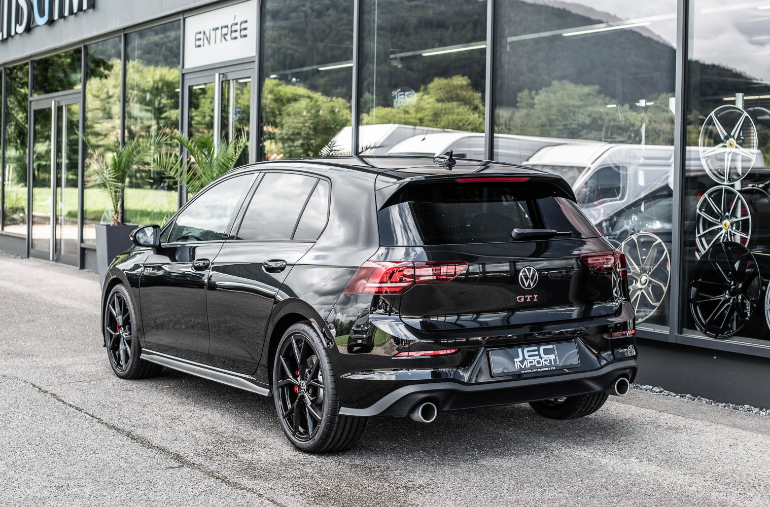 VW Golf 2.0 TSI GTI DSG *BLACK STYLE EDITION*-image-6