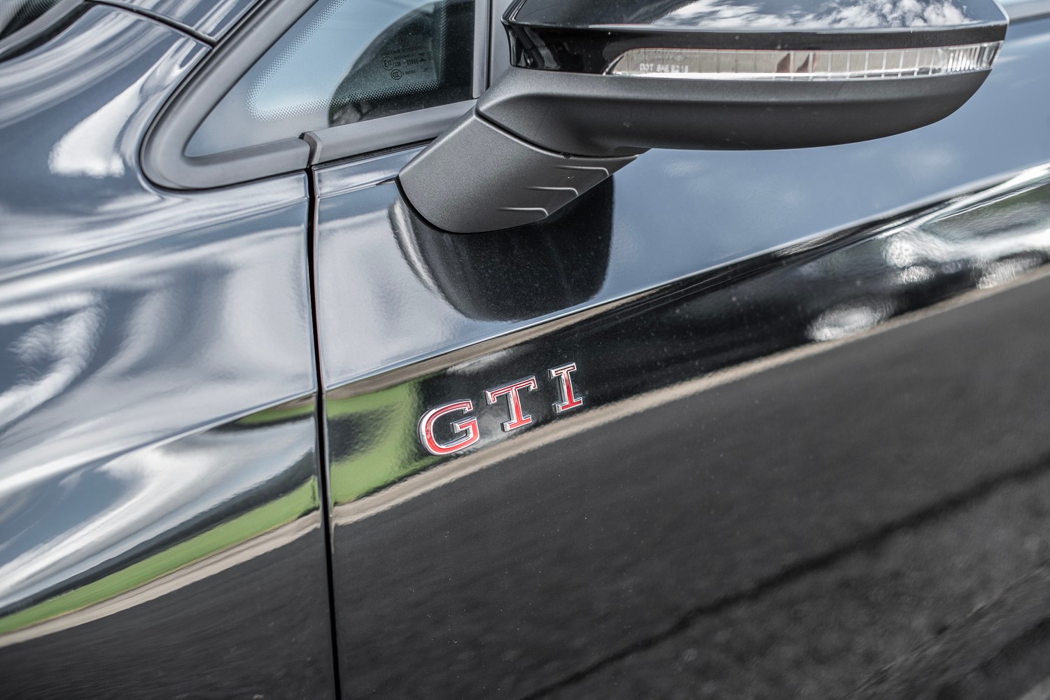 VW Golf 2.0 TSI GTI DSG *BLACK STYLE EDITION*-image-13
