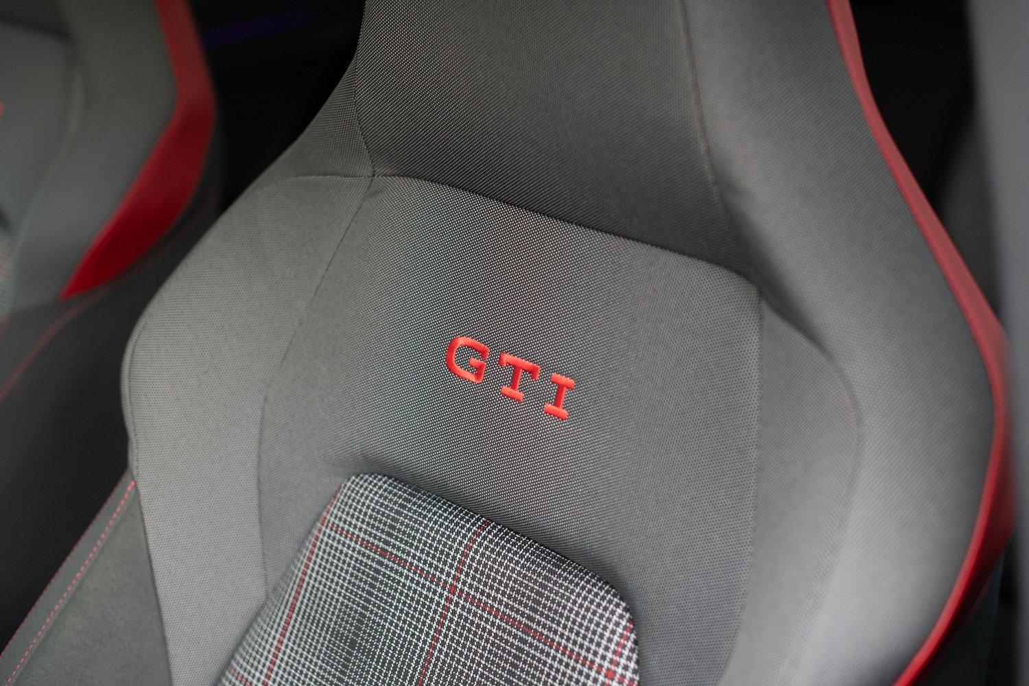 VW Golf 2.0 TSI GTI DSG *BLACK STYLE EDITION*-image-17