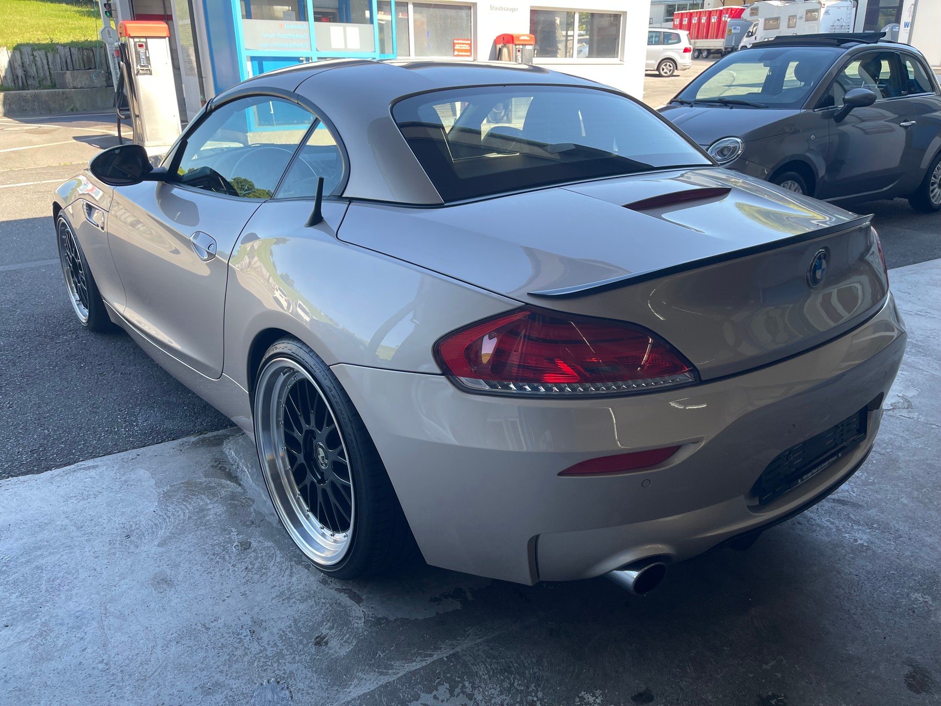 BMW Z4 sDrive35i DKG-showroom-element-3