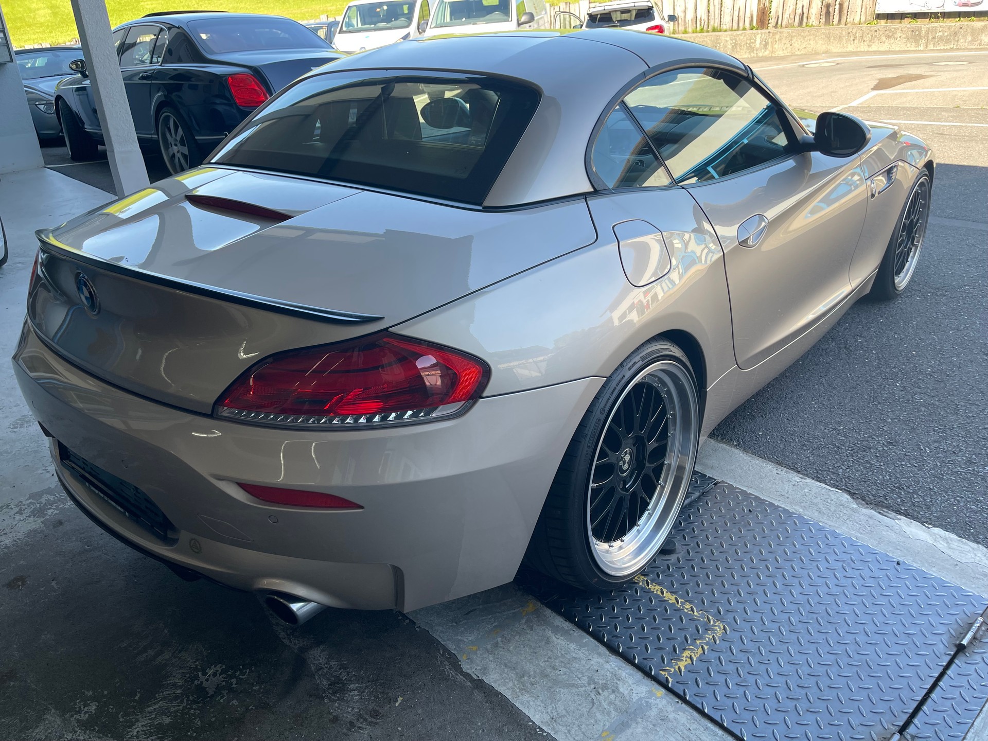 BMW Z4 sDrive35i DKG-image-4
