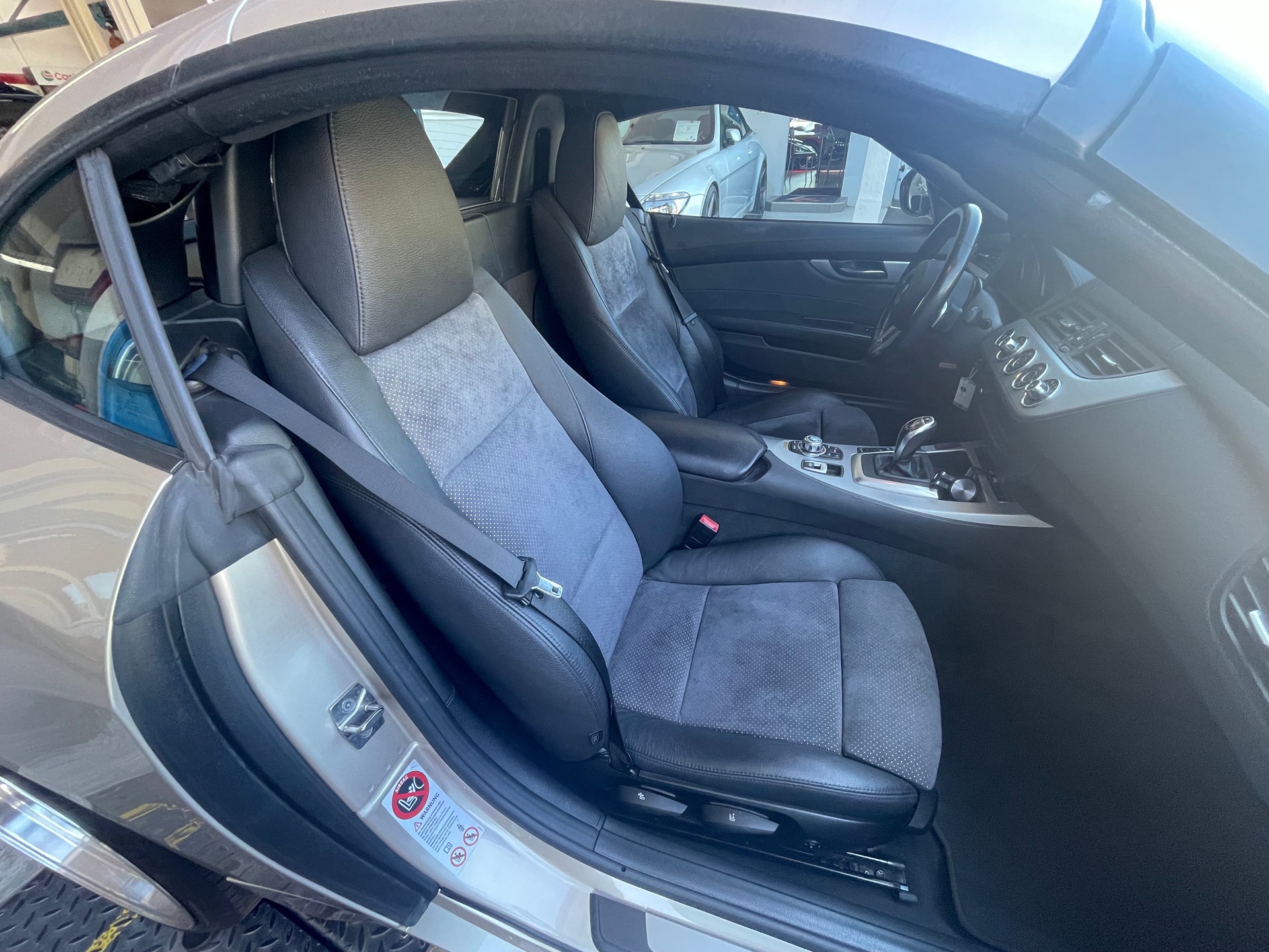 BMW Z4 sDrive35i DKG-image-8