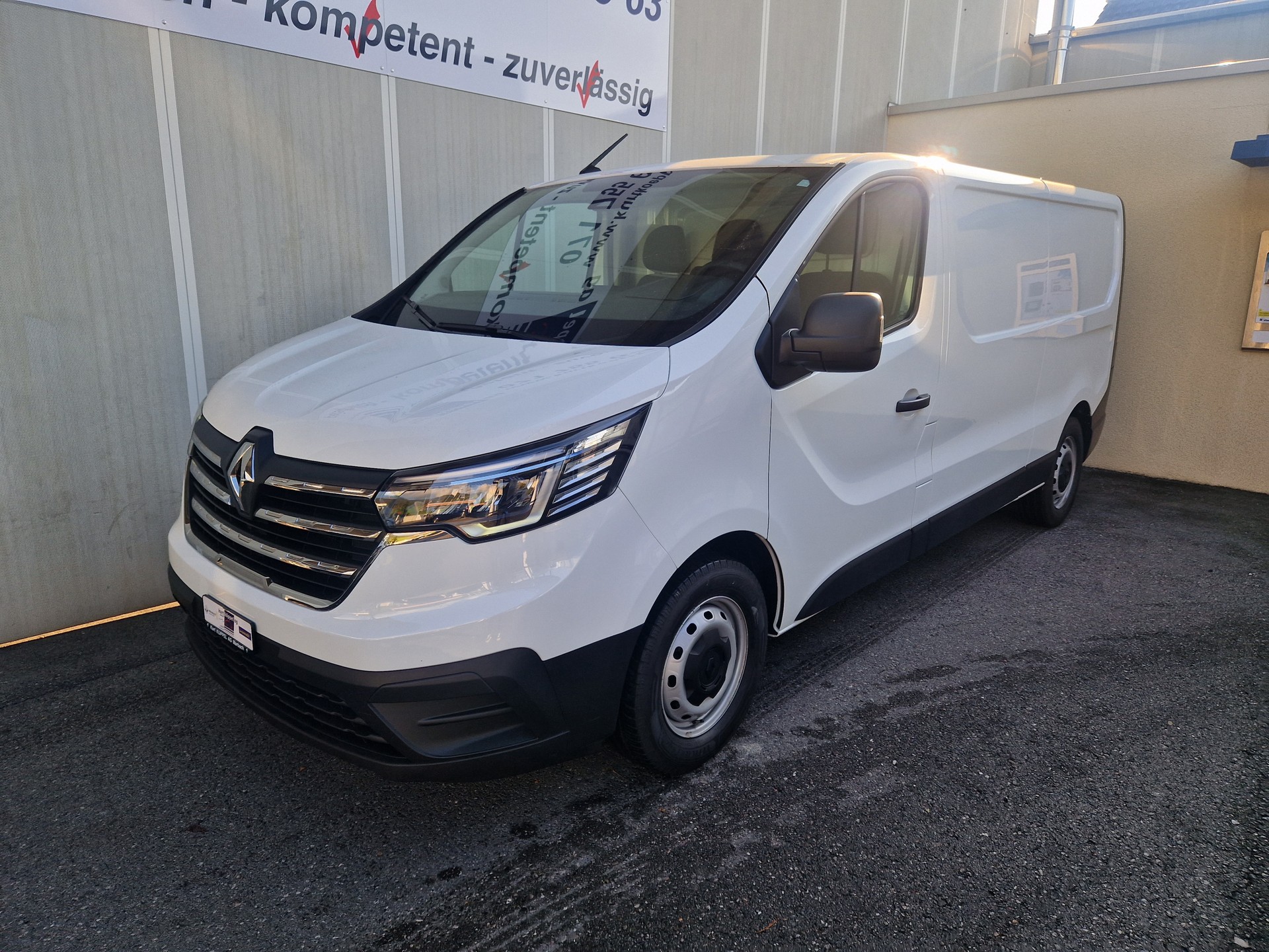 RENAULT 3.0t L2H1 dCi 130-showroom-element-1