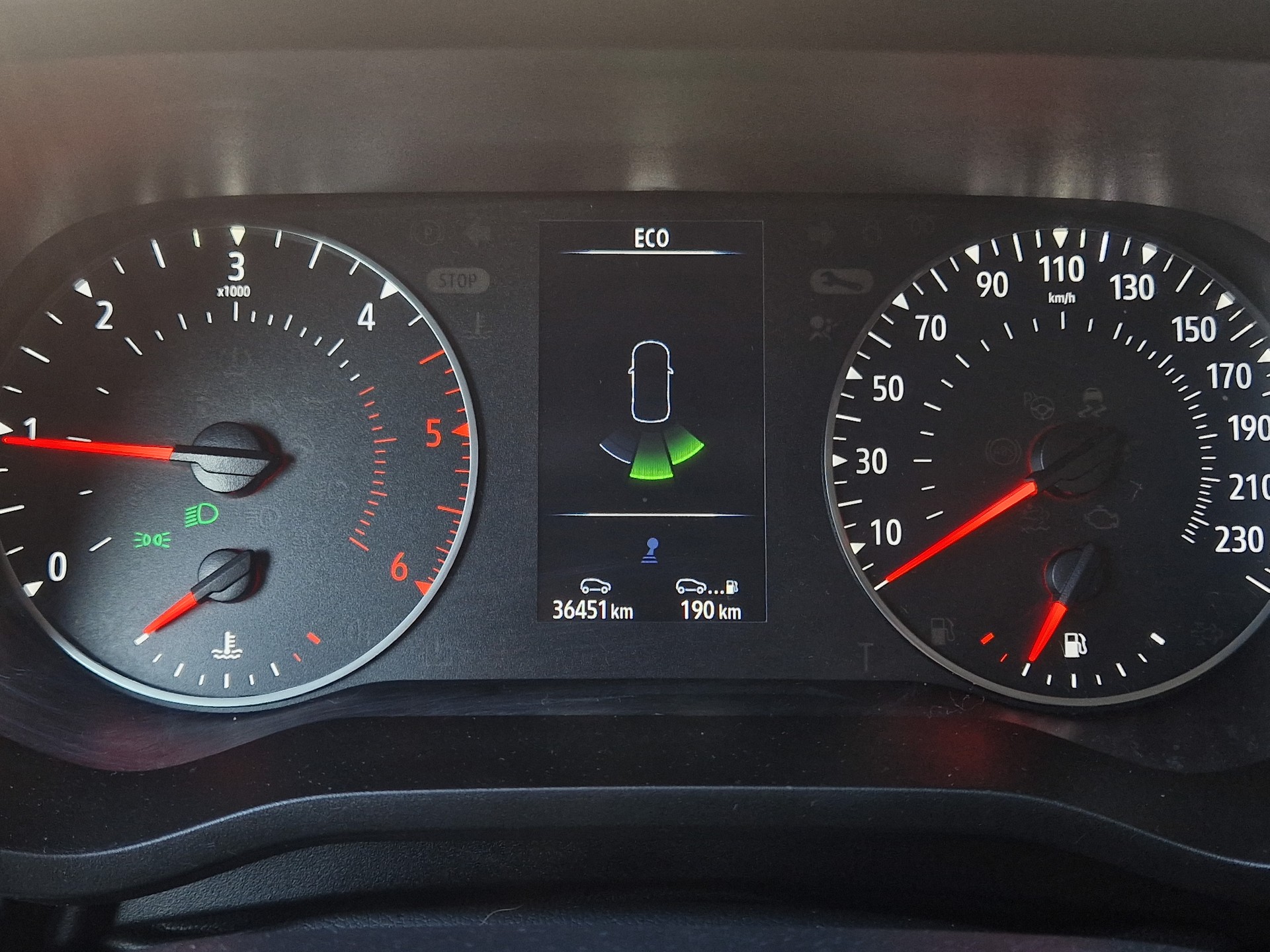 RENAULT 3.0t L2H1 dCi 130-image-14
