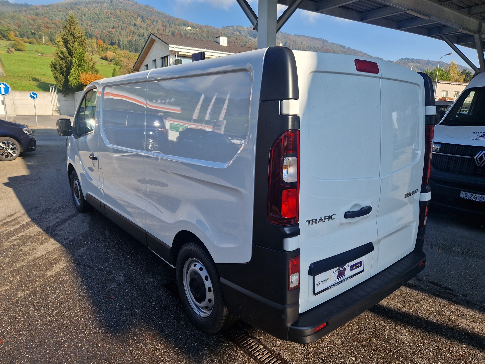 RENAULT 3.0t L2H1 dCi 130-showroom-element-2