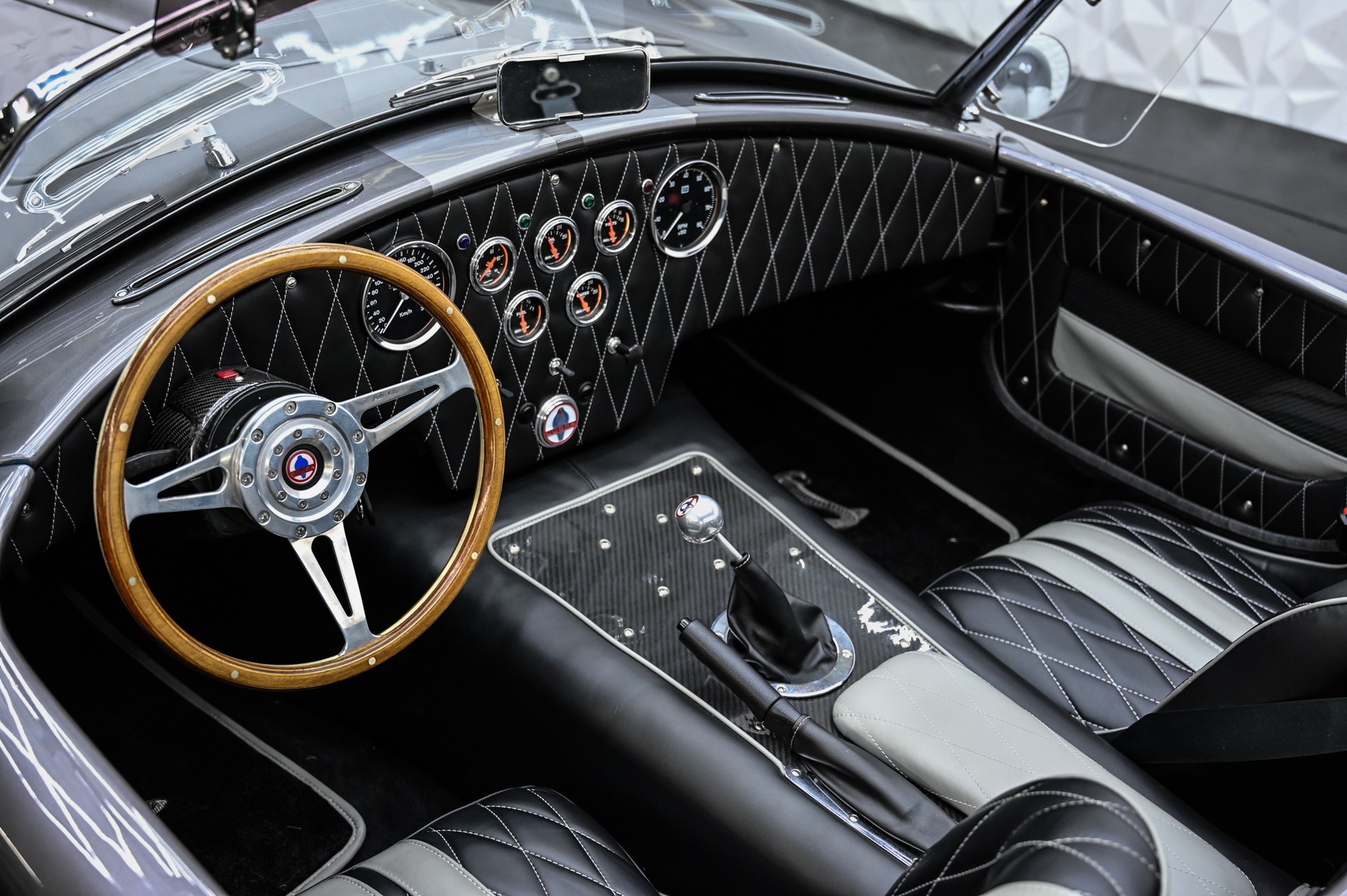 HS Cobra V8 427-image-12