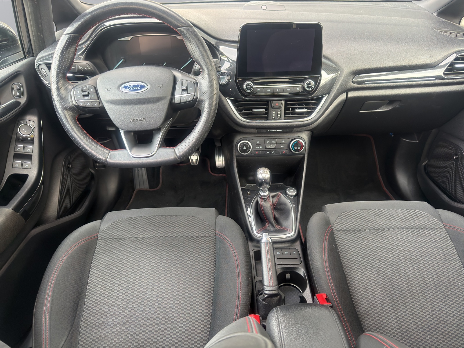 FORD Fiesta 1.0 EcoB 125 ST-Line-image-10