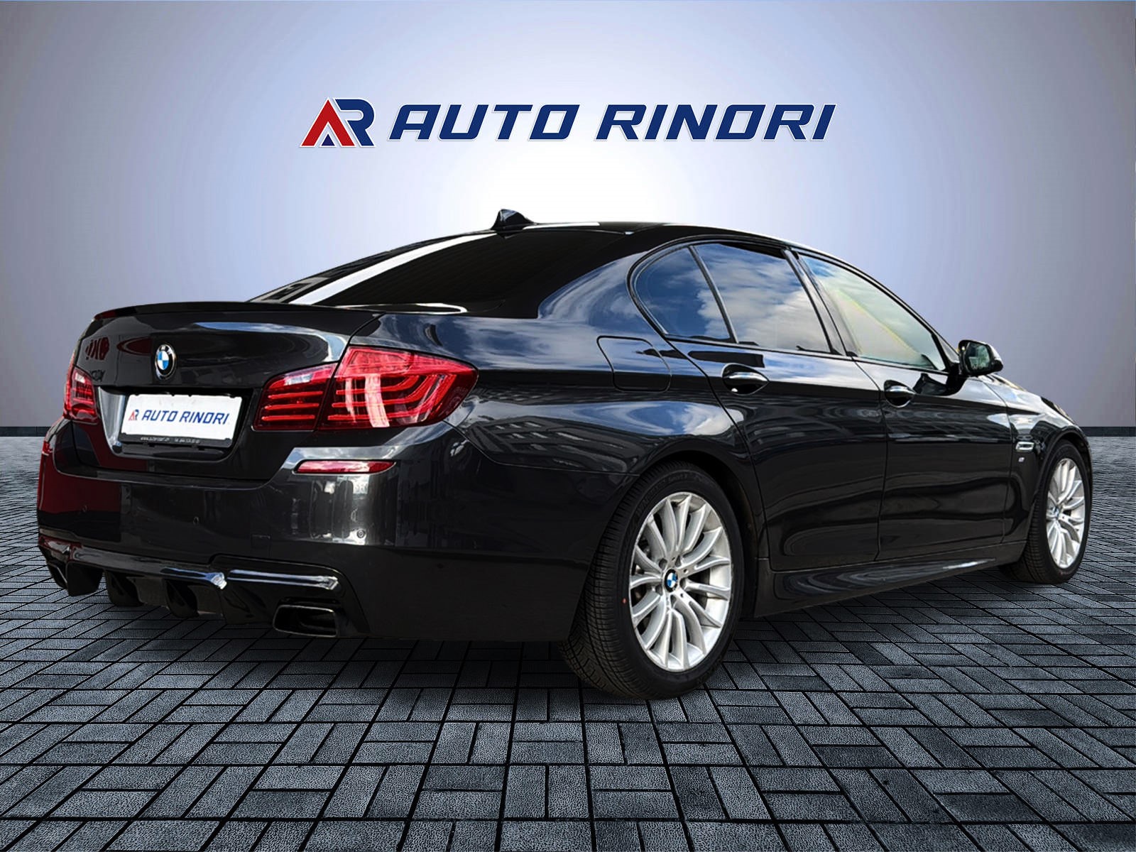 BMW M550d xDrive Steptronic-showroom-element-3