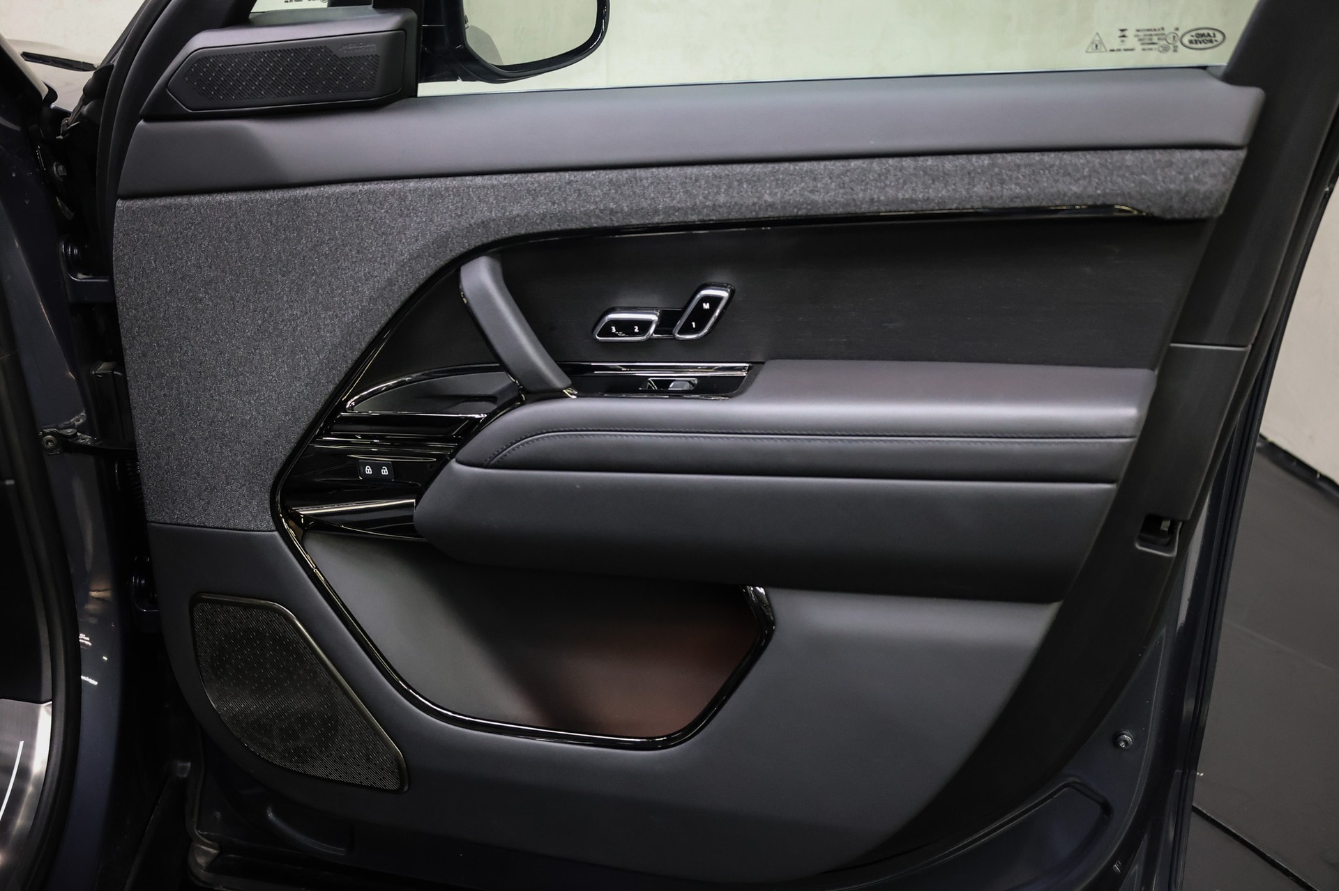 LAND ROVER Range Rover Sport 3.0 I6 P550e Autobiography-image-42