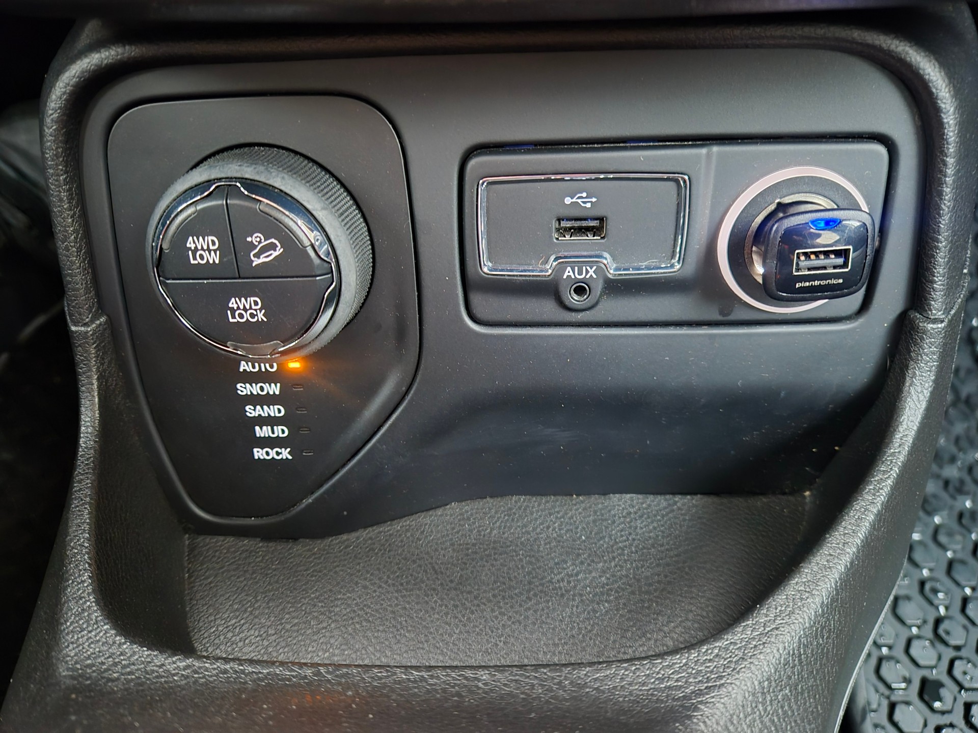 JEEP Renegade 2.0 CRD Trailhawk AWD + Low Range 9ATX-image-12