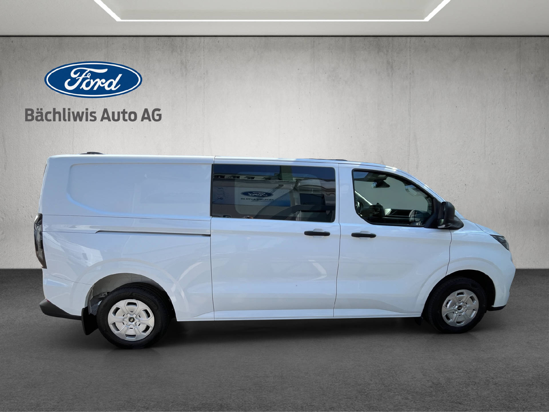 FORD Transit Custom Van 320 L2 2.0 EcoBlue 136 Trend-image-5