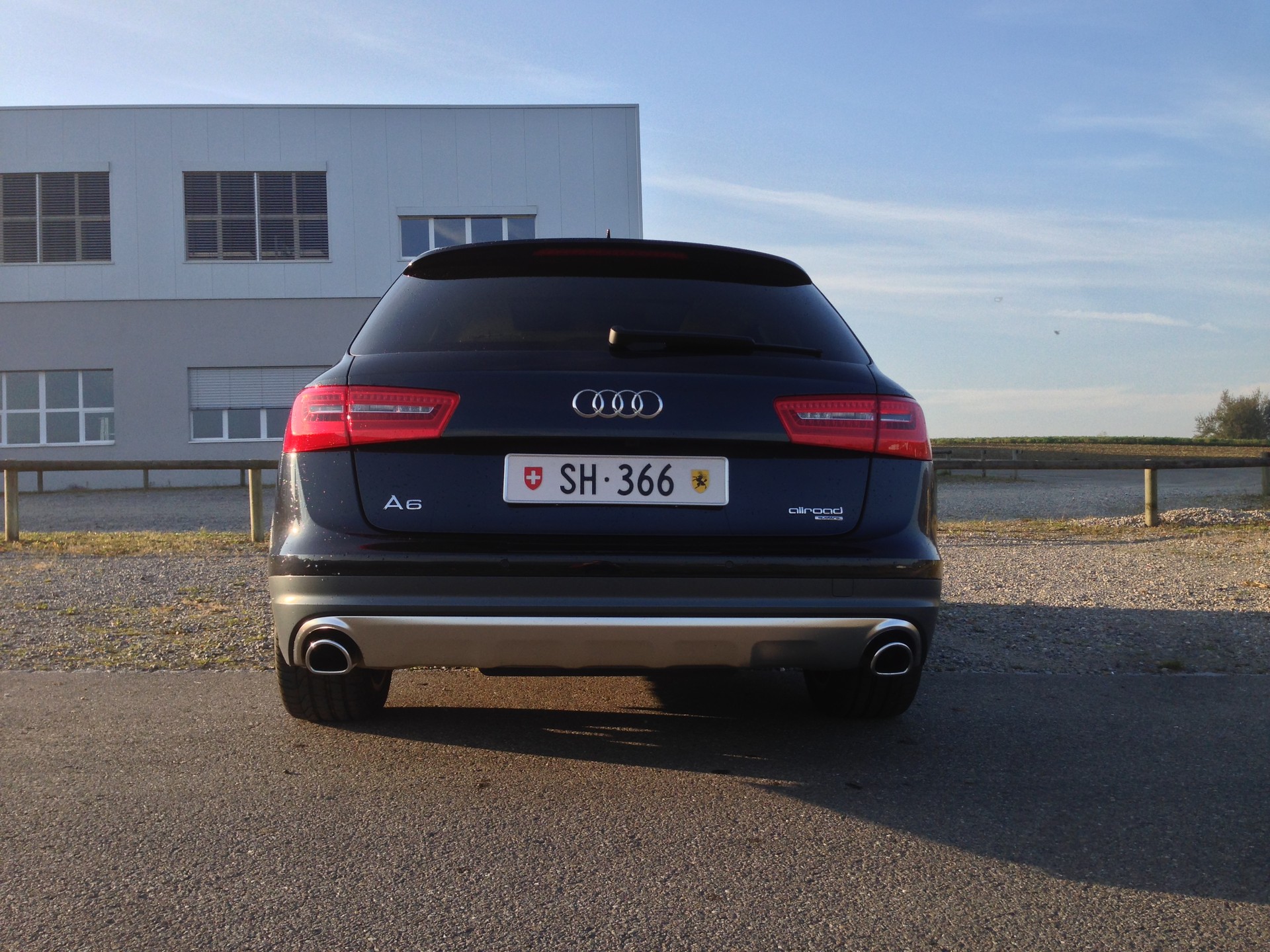 AUDI A6 allroad 3.0 TDI V6 quattro S-tronic-image-1