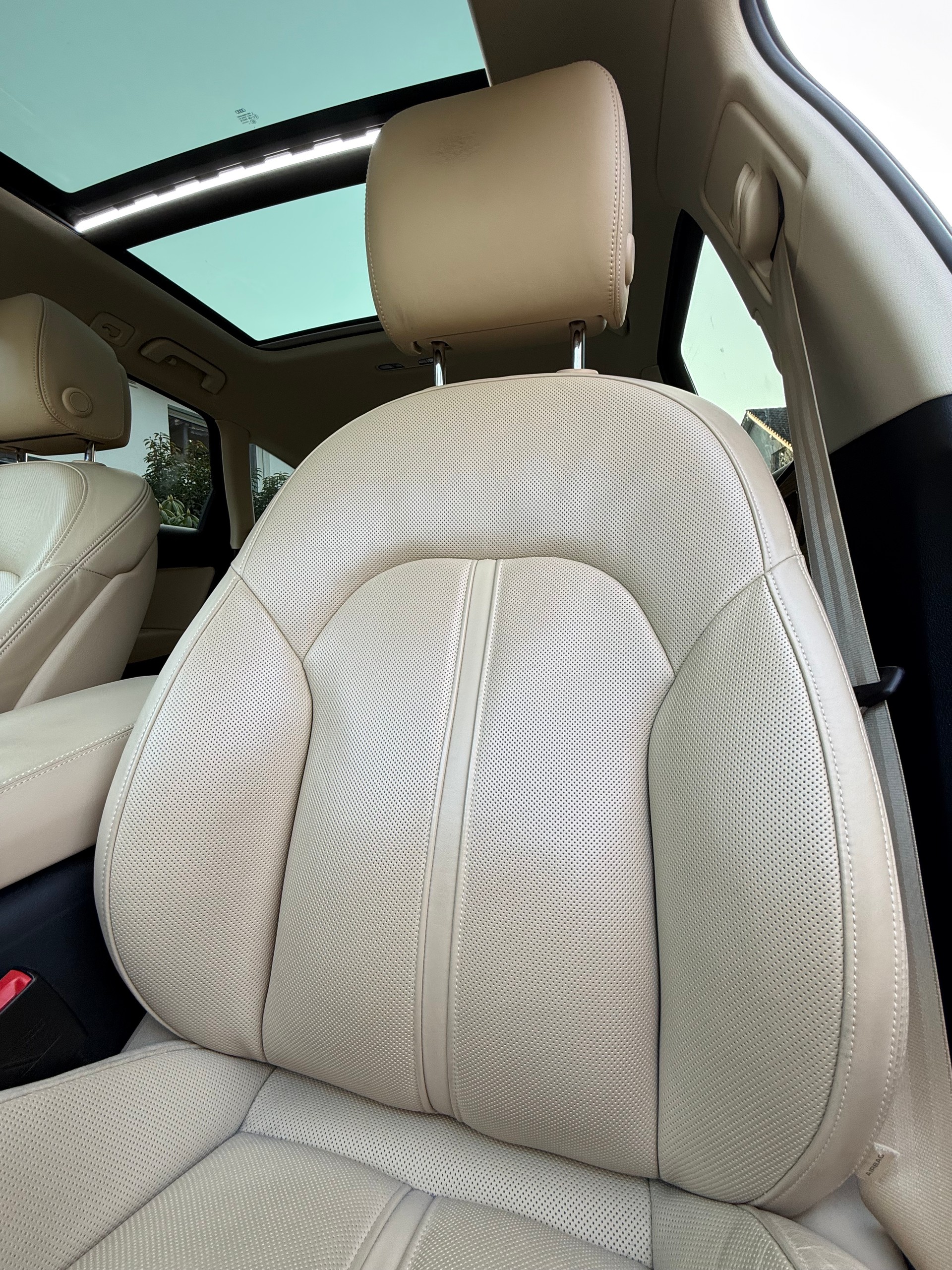 AUDI A6 allroad 3.0 TDI V6 quattro S-tronic-image-13