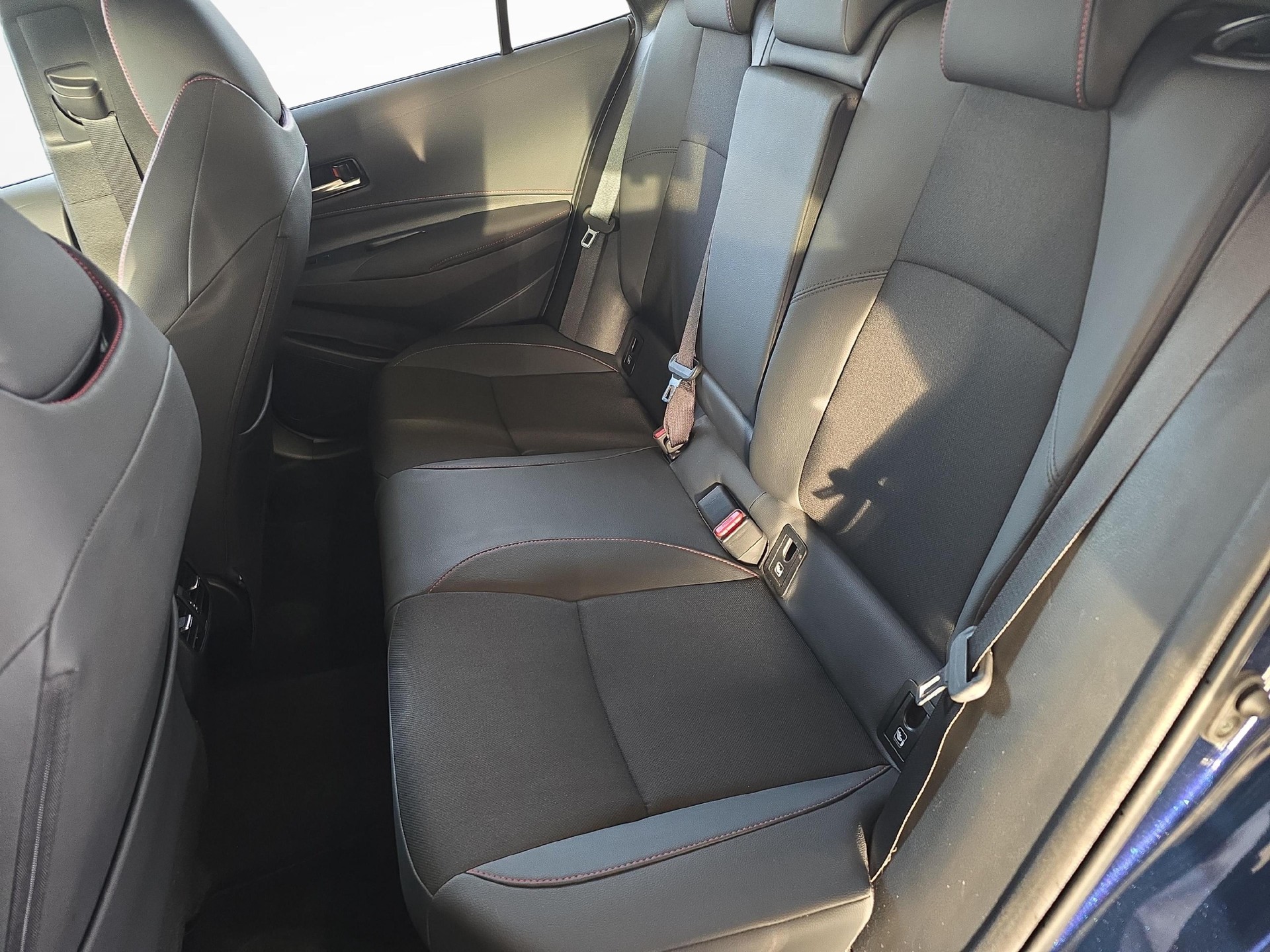 TOYOTA Corolla Touring Sports 2.0 HSD GR Sport / ab 3,99% Leasing bei Abschluss einer Protect Autoversicherung-image-10