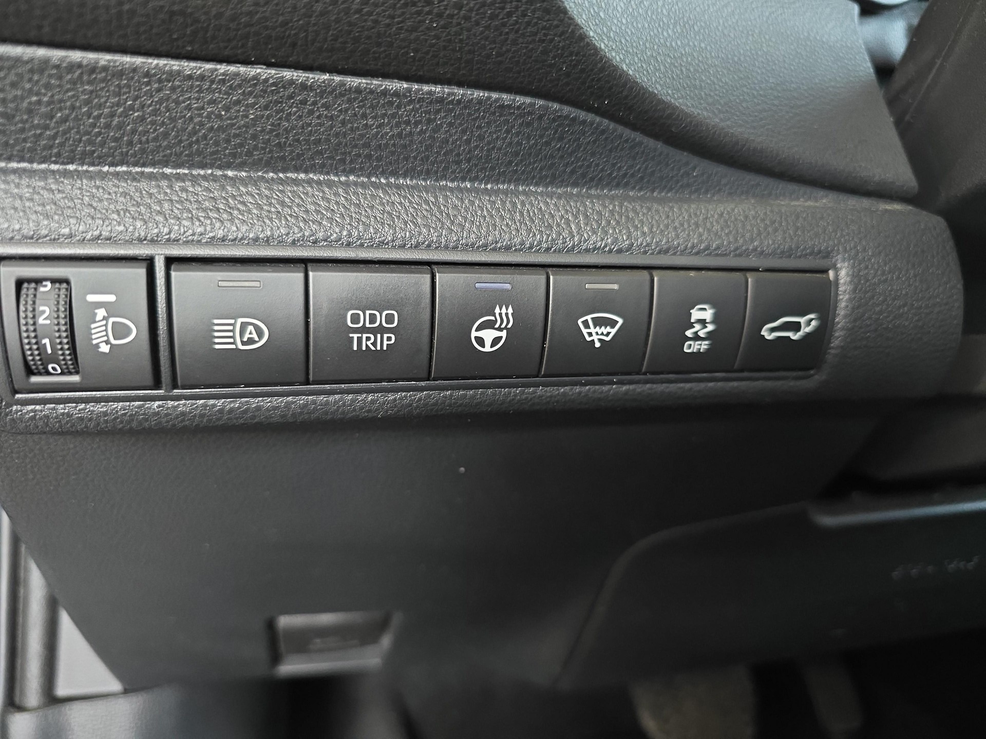 TOYOTA Corolla Touring Sports 2.0 HSD GR Sport / ab 3,99% Leasing bei Abschluss einer Protect Autoversicherung-image-15