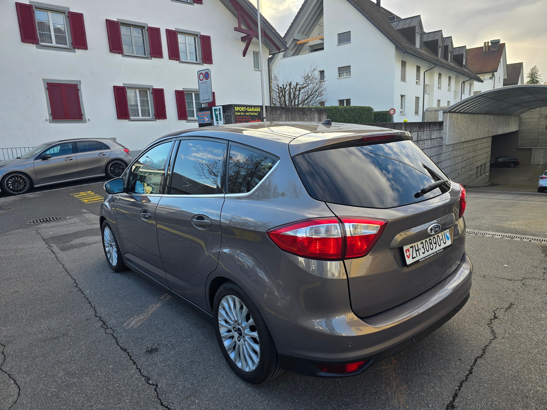 FORD C-Max 2.0 TDCi Titanium PowerShift-image-2