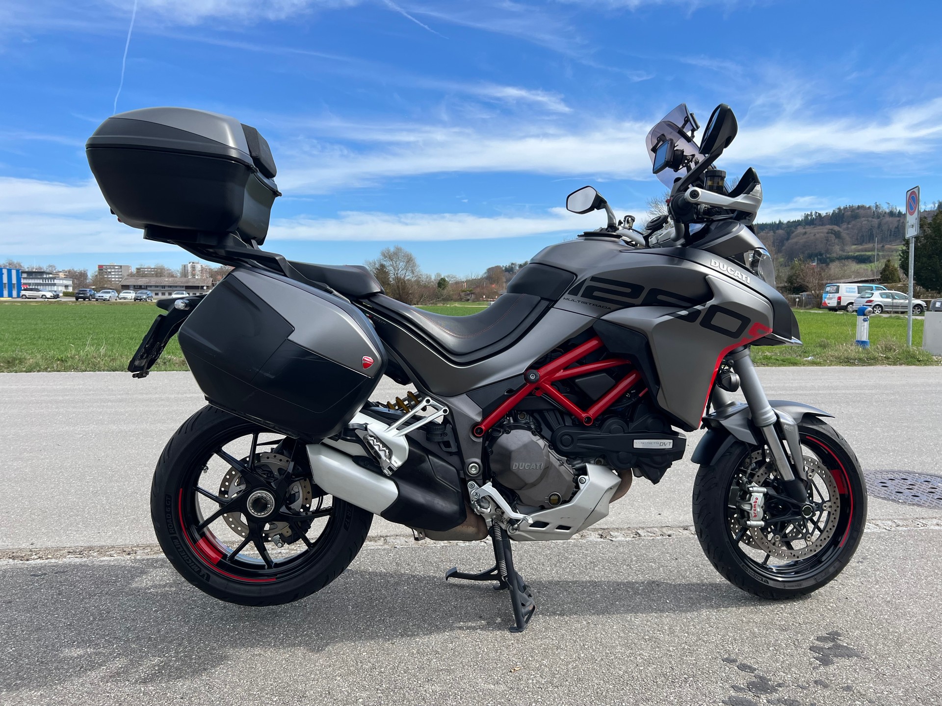 DUCATI Multistrada 1260 S Grand Tour-image-1