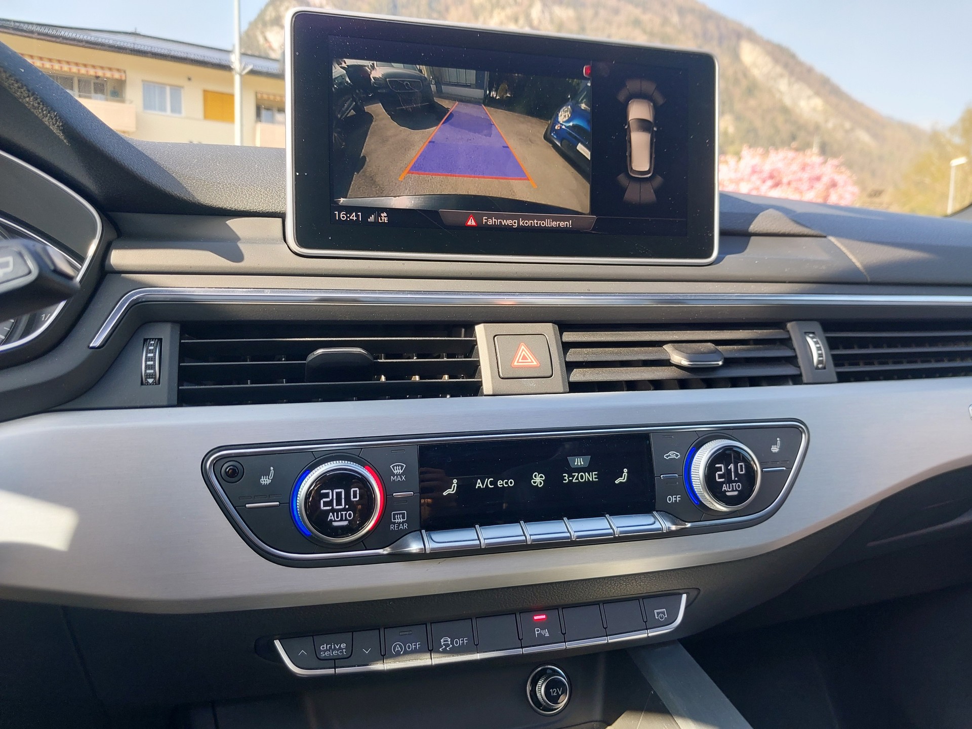 AUDI S4 Avant 3.0 TFSI quattro tiptronic-image-8
