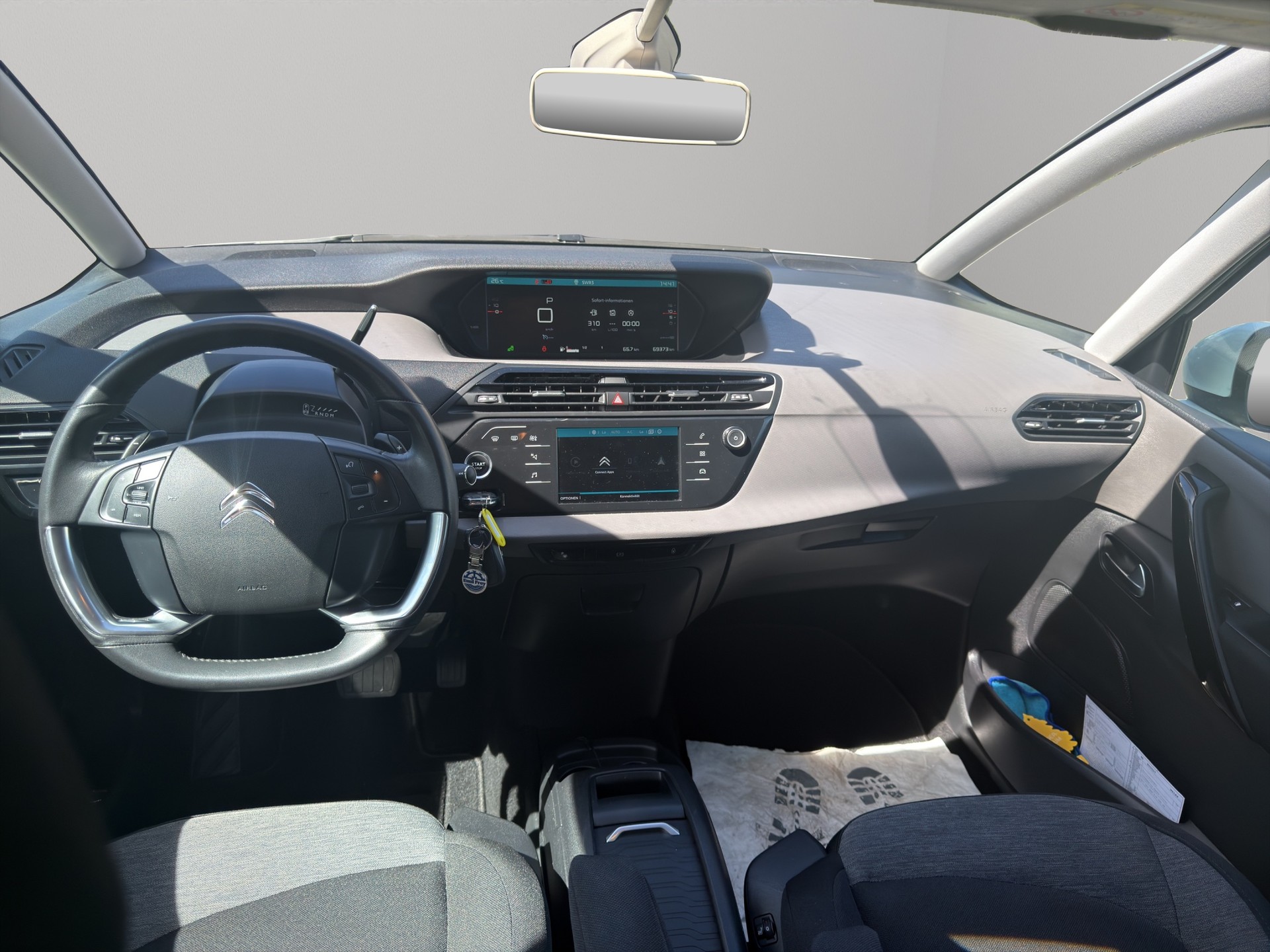 CITROEN Grand C4 Spacetourer 1.5 BlueHDi Shine EAT8-image-16