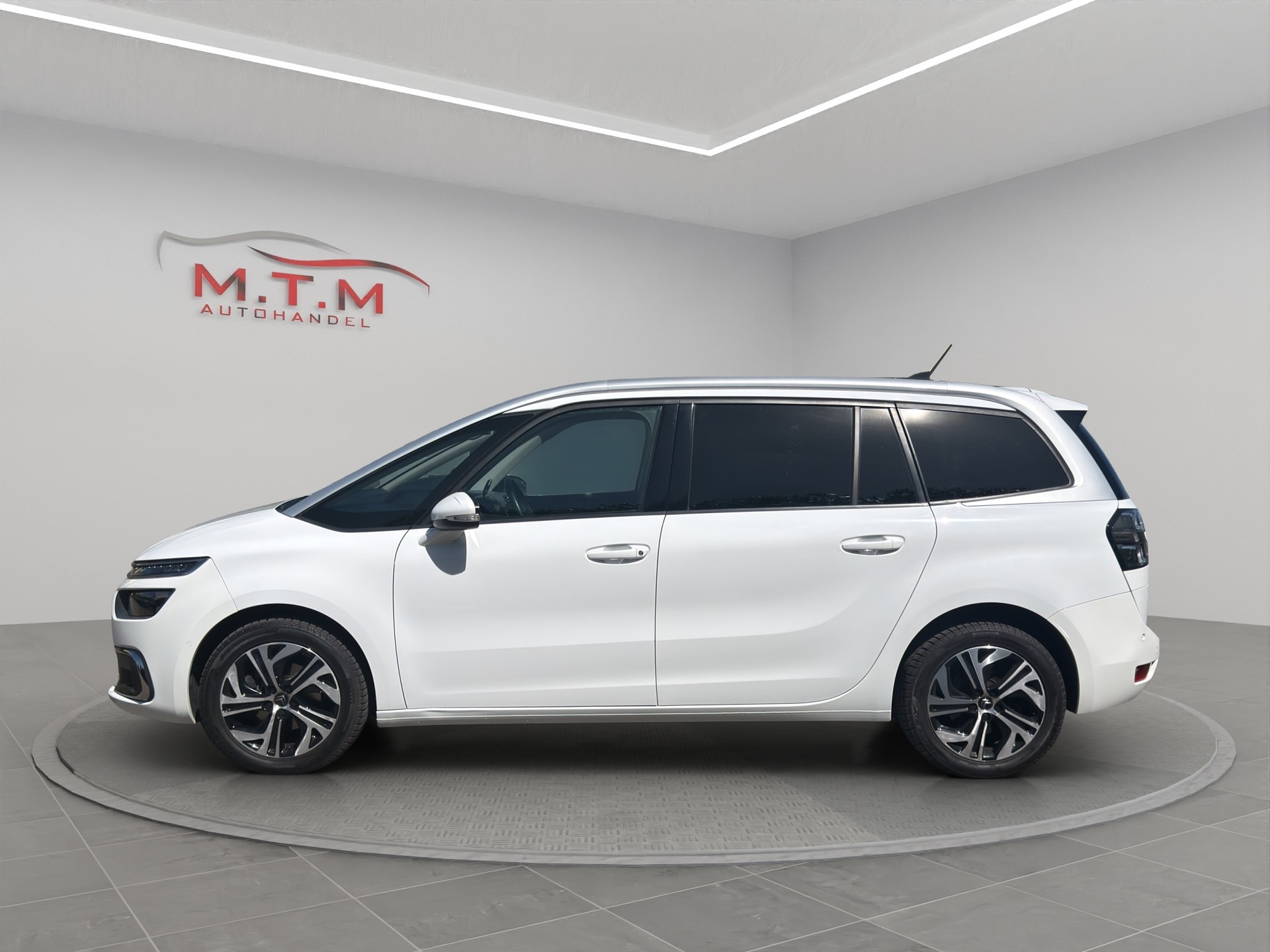 CITROEN Grand C4 Spacetourer 1.5 BlueHDi Shine EAT8-image-5
