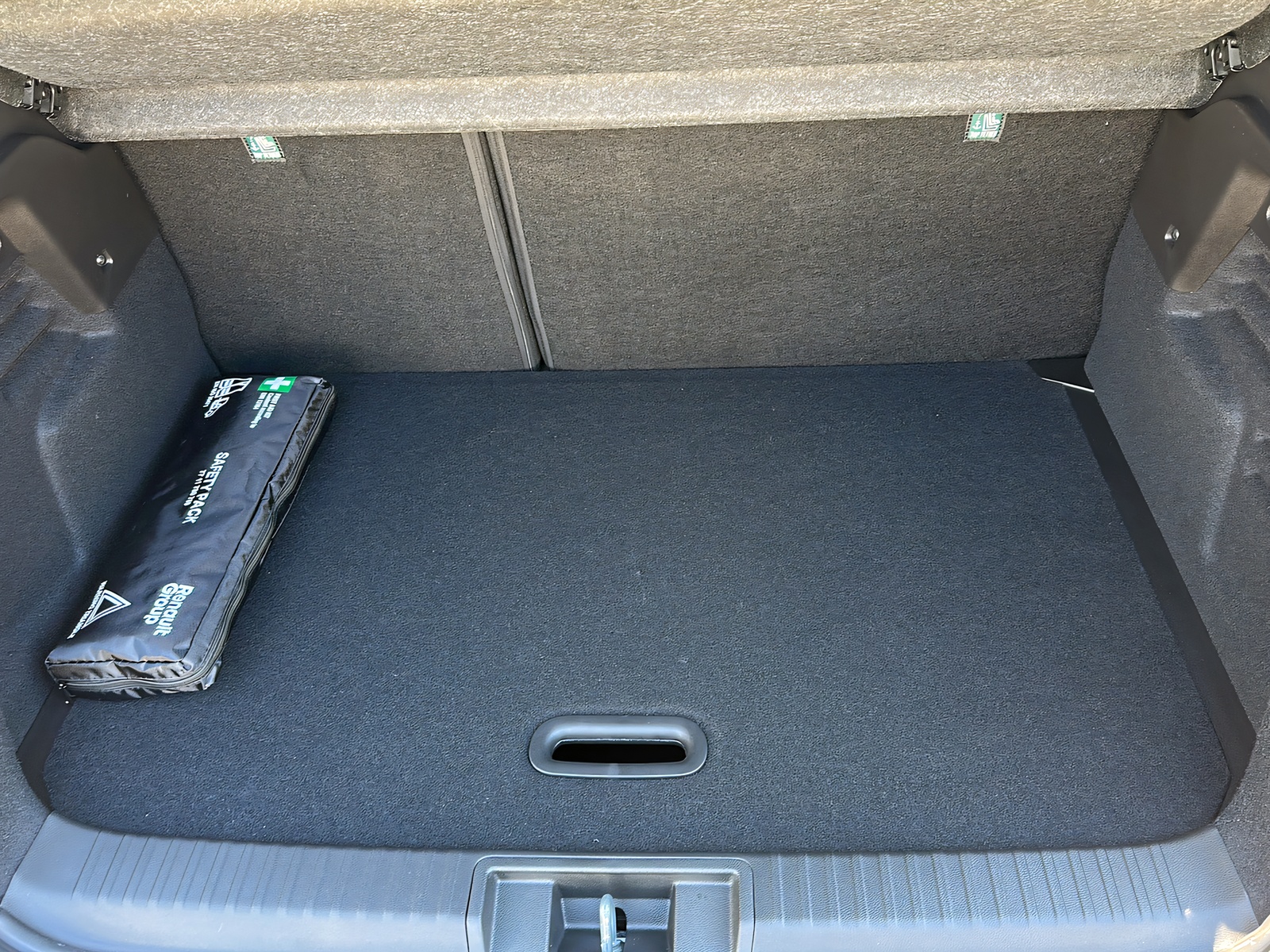 RENAULT CAPTUR esprit Alpine full hybrid E-Tech 160-image-11