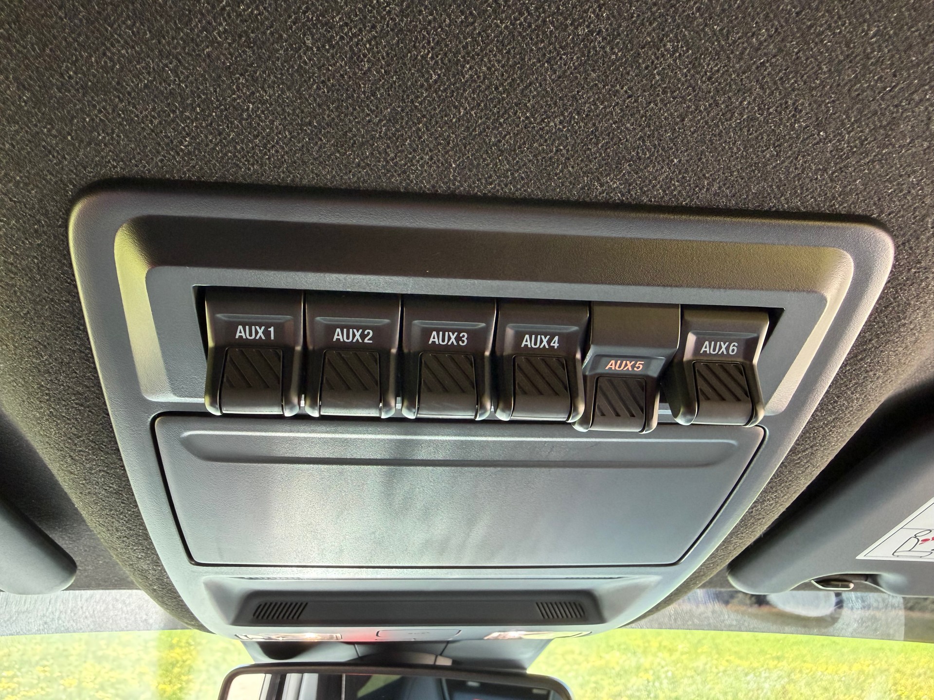FORD "RANGER RAPTOR" 3.0 Eco Boost 4x4 AUTOMAT. CH WAGEN. VOLL OPTIONEN. MIT AHK. NEUWERTIG !! AUS 1 HAND.-image-27