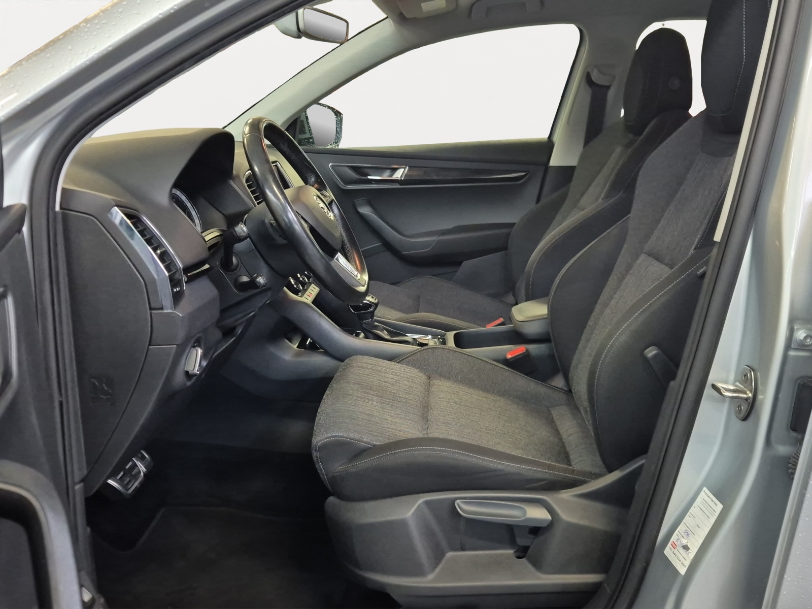 SKODA Karoq 2.0 TDI CR Ambition 4x4 DSG-image-8