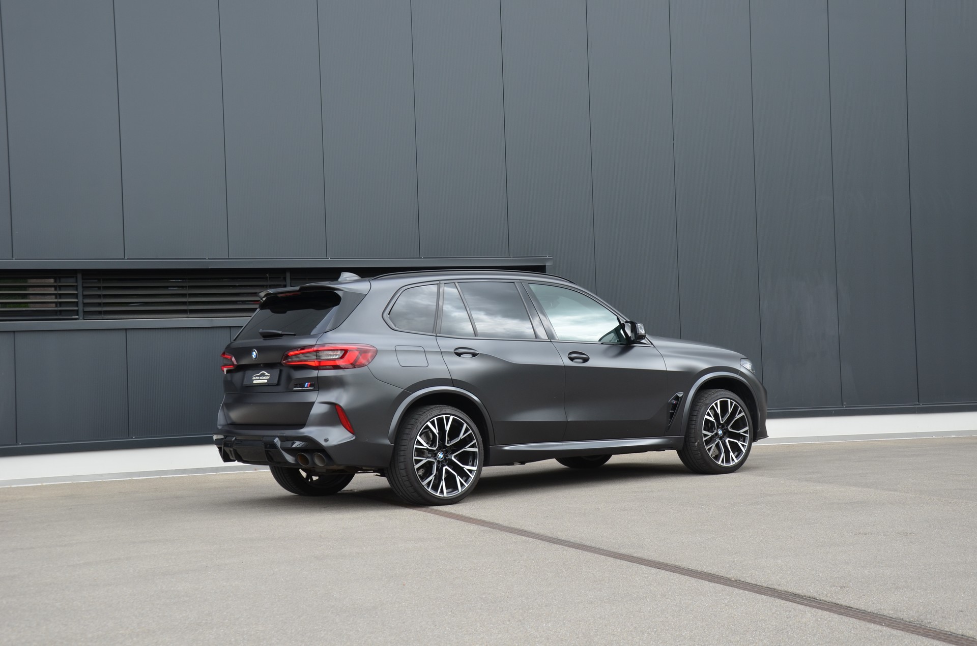 BMW X5M Competition Steptronic Competition-showroom-element-2