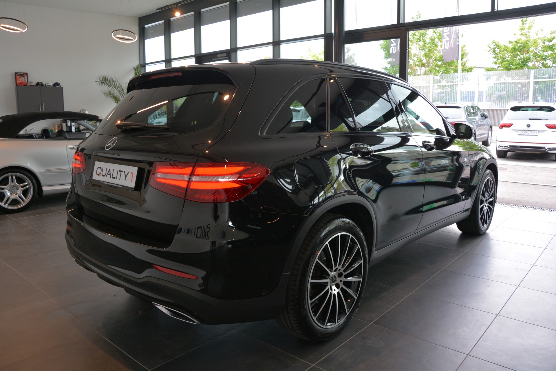 MERCEDES-BENZ GLC 250 d AMG Line 4Matic 9G-Tronic-image-5