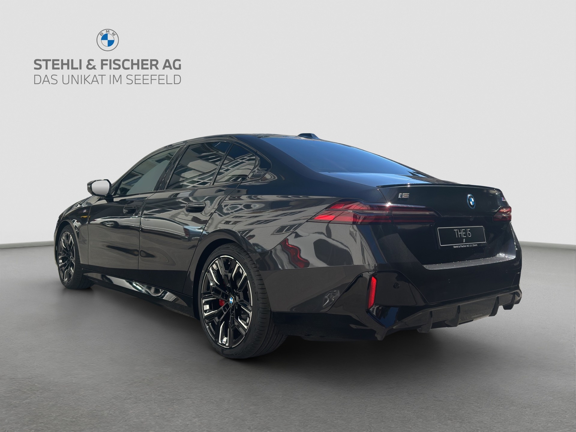 BMW i5 M60 xDrive M Sport Pro-showroom-element-3