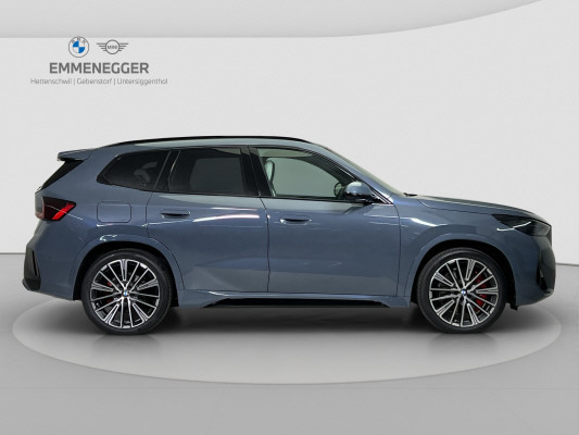 BMW iX1 xDrive 30 Ed. M Sport-image-5