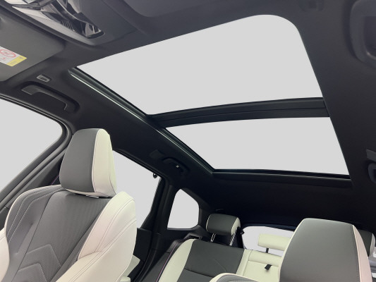BMW iX1 xDrive 30 Ed. M Sport-image-10
