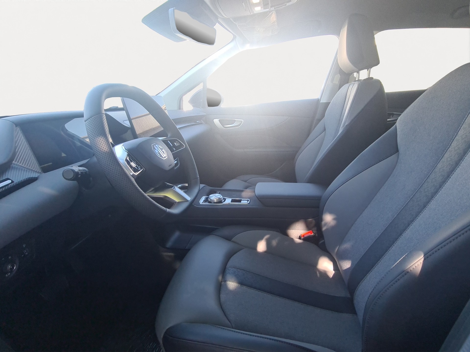 MG 4 EV 64kWh Premium Facelift-image-12