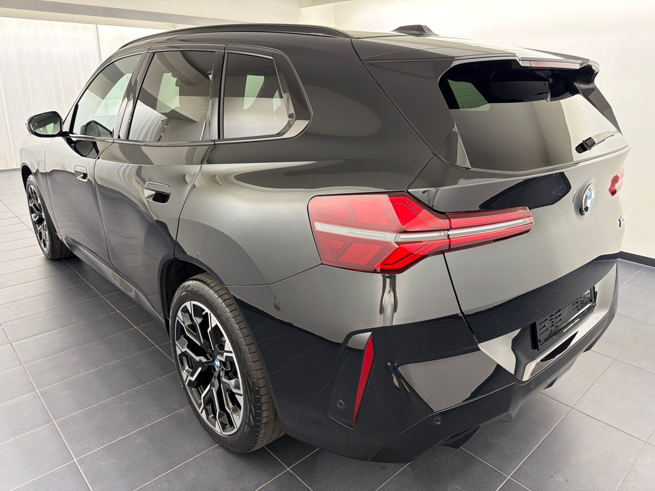 BMW X3 xDrive 48V 40d M Sport-showroom-element-1