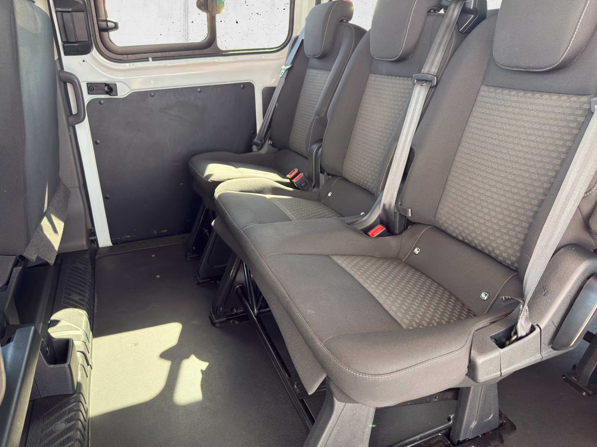 FORD Transit C Kombi 340 L2 2.0 TDCi 185 Trend-image-11