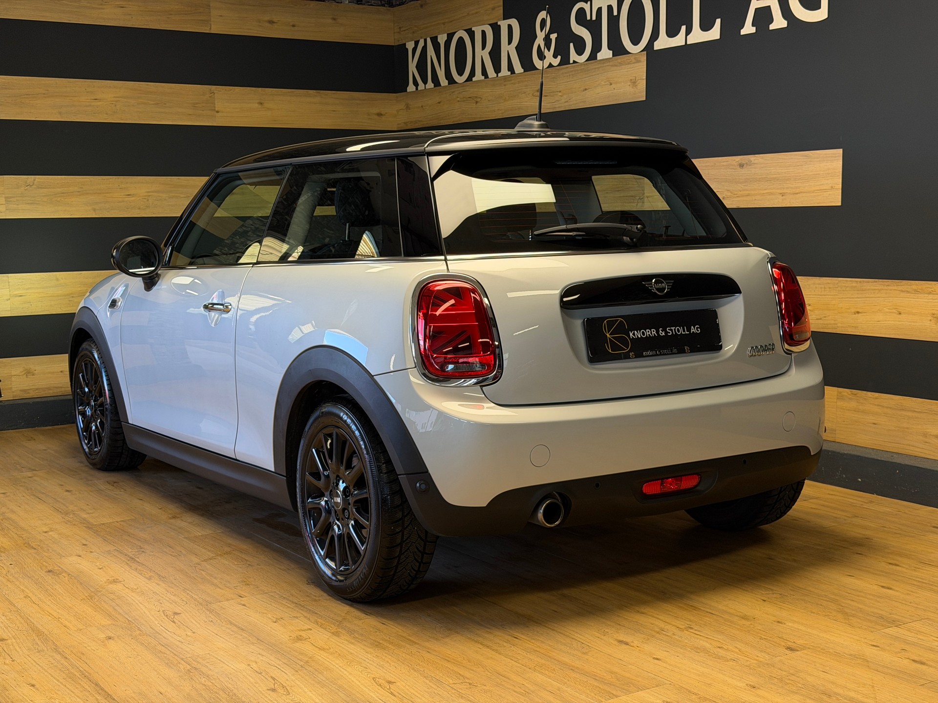 MINI Cooper Steptronic DKG-image-4