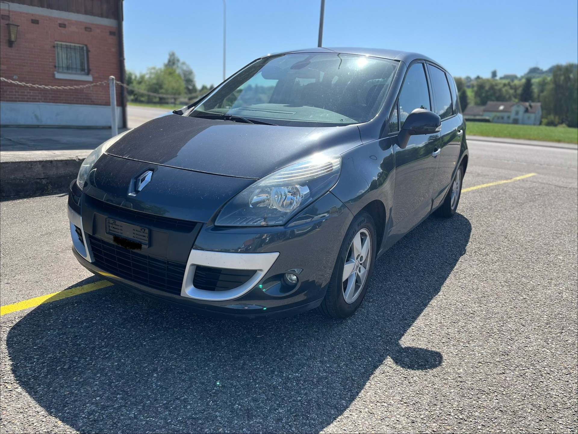 RENAULT 1,4i Benzin Mfk 11/2025 Euro B04-image-2
