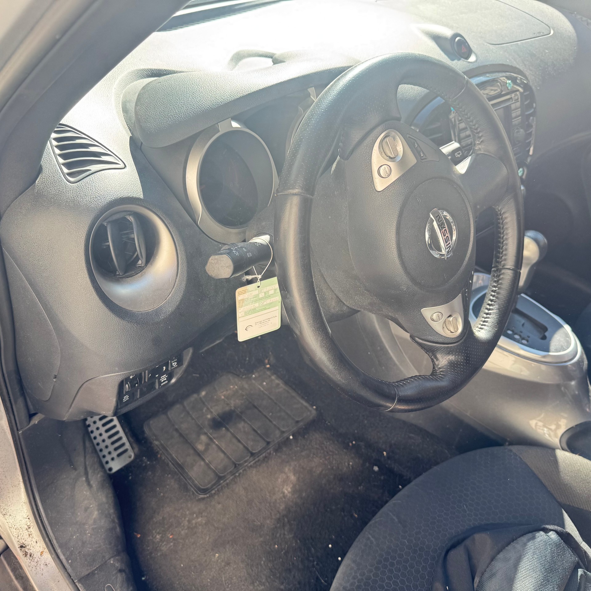 NISSAN Juke 1.6 DIG-T Shiro 4x4 Xtronic M-CVT-image-4
