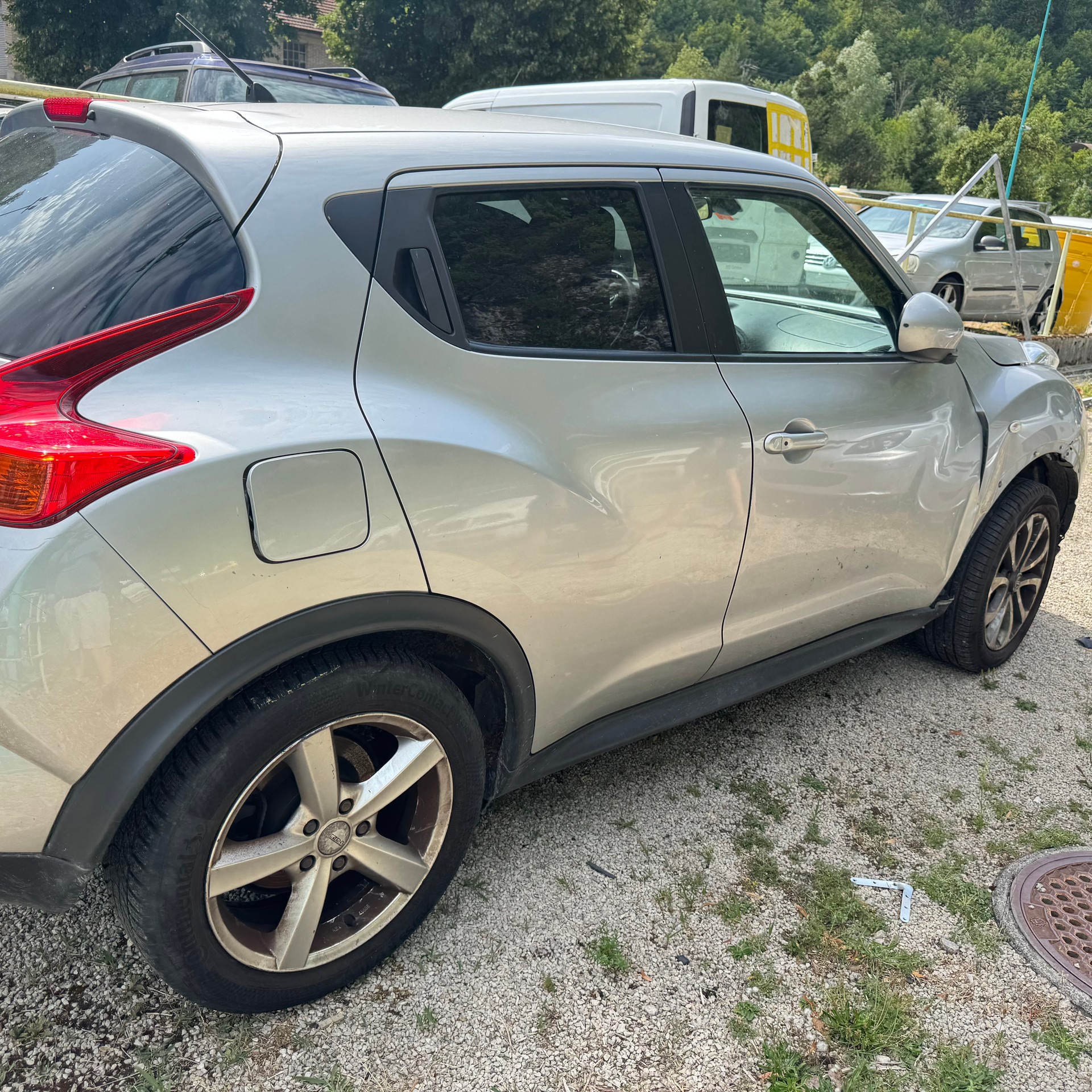 NISSAN Juke 1.6 DIG-T Shiro 4x4 Xtronic M-CVT-image-2