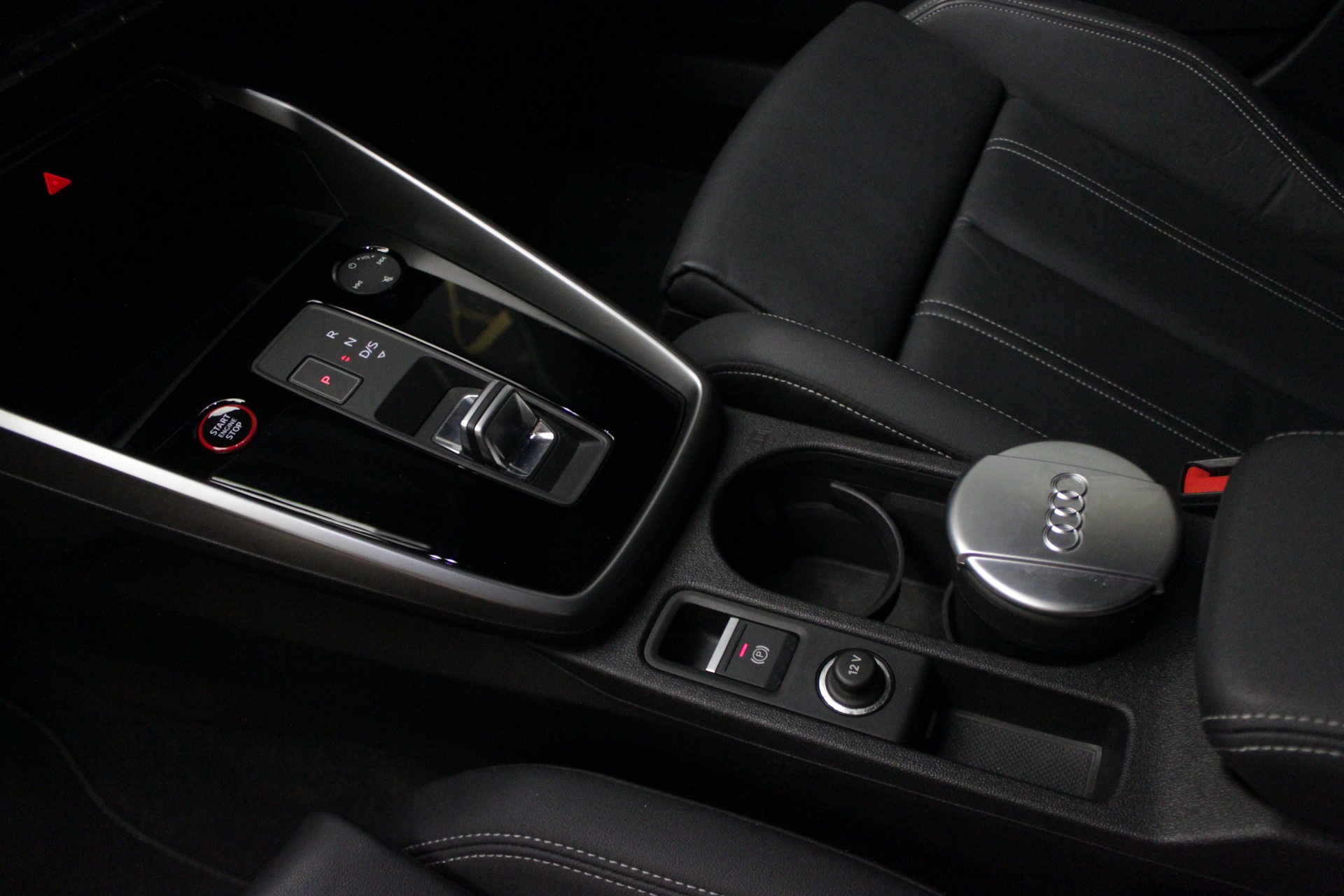 AUDI S3 Sportback 2.0 TFSI quattro S-tronic-image-17