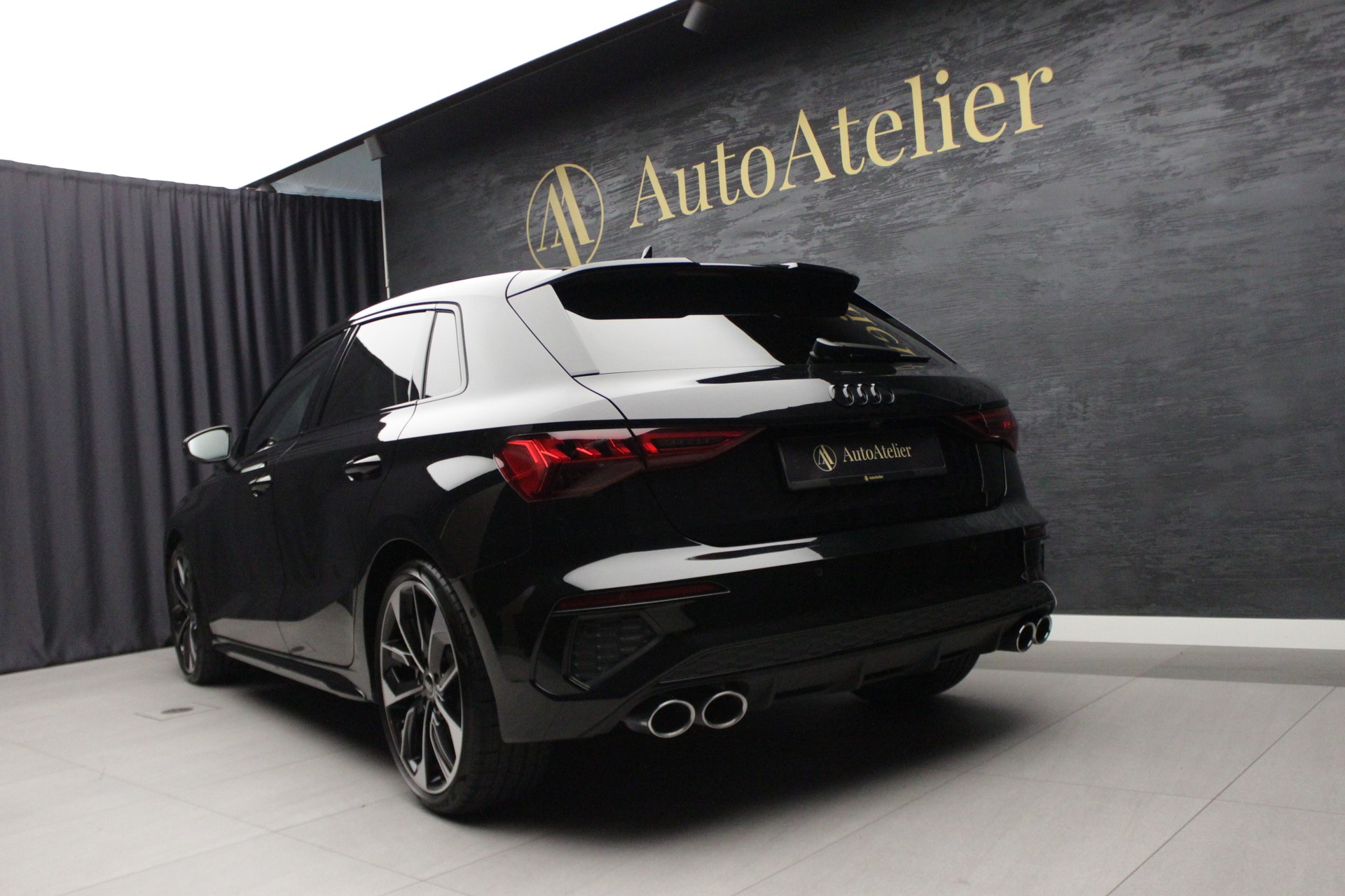 AUDI S3 Sportback 2.0 TFSI quattro S-tronic-image-9