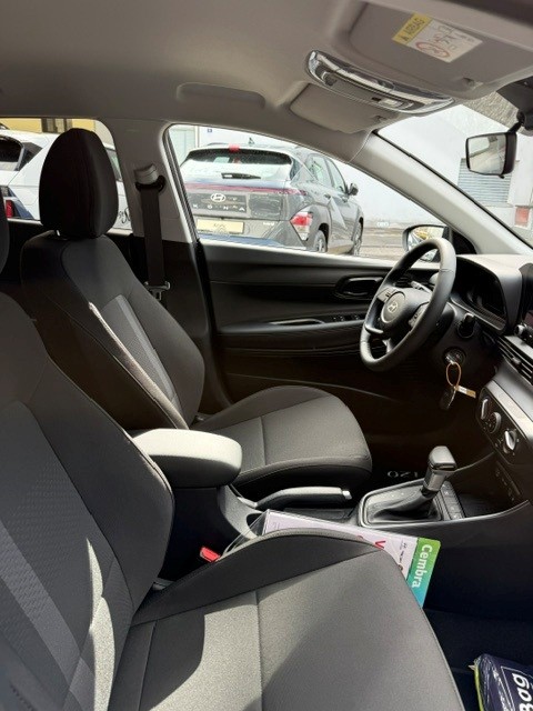 HYUNDAI i20 1.0 T-GDi Amplia-image-11