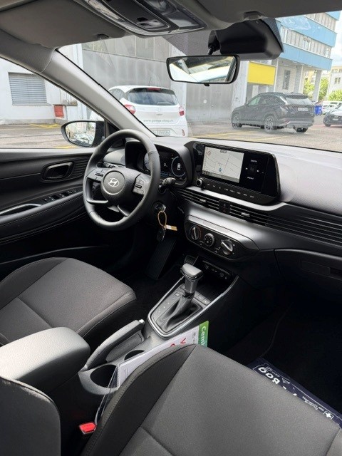 HYUNDAI i20 1.0 T-GDi Amplia-image-9