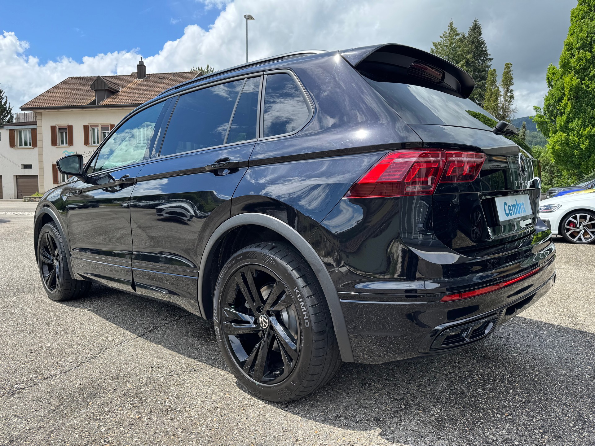 VW Tiguan 2.0TSI R-Line 4Motion DSG-image-4