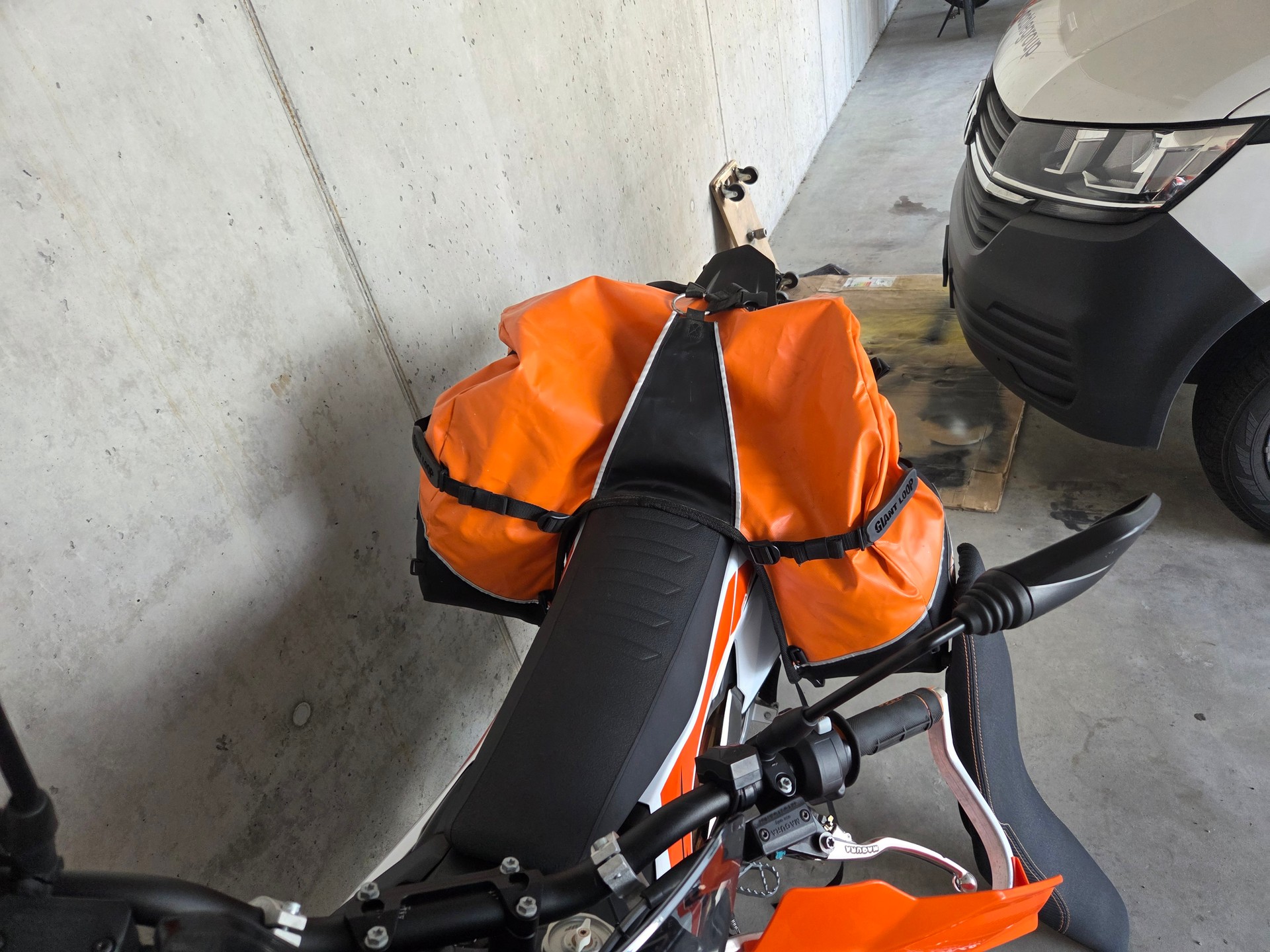 KTM 690 Enduro R-image-6