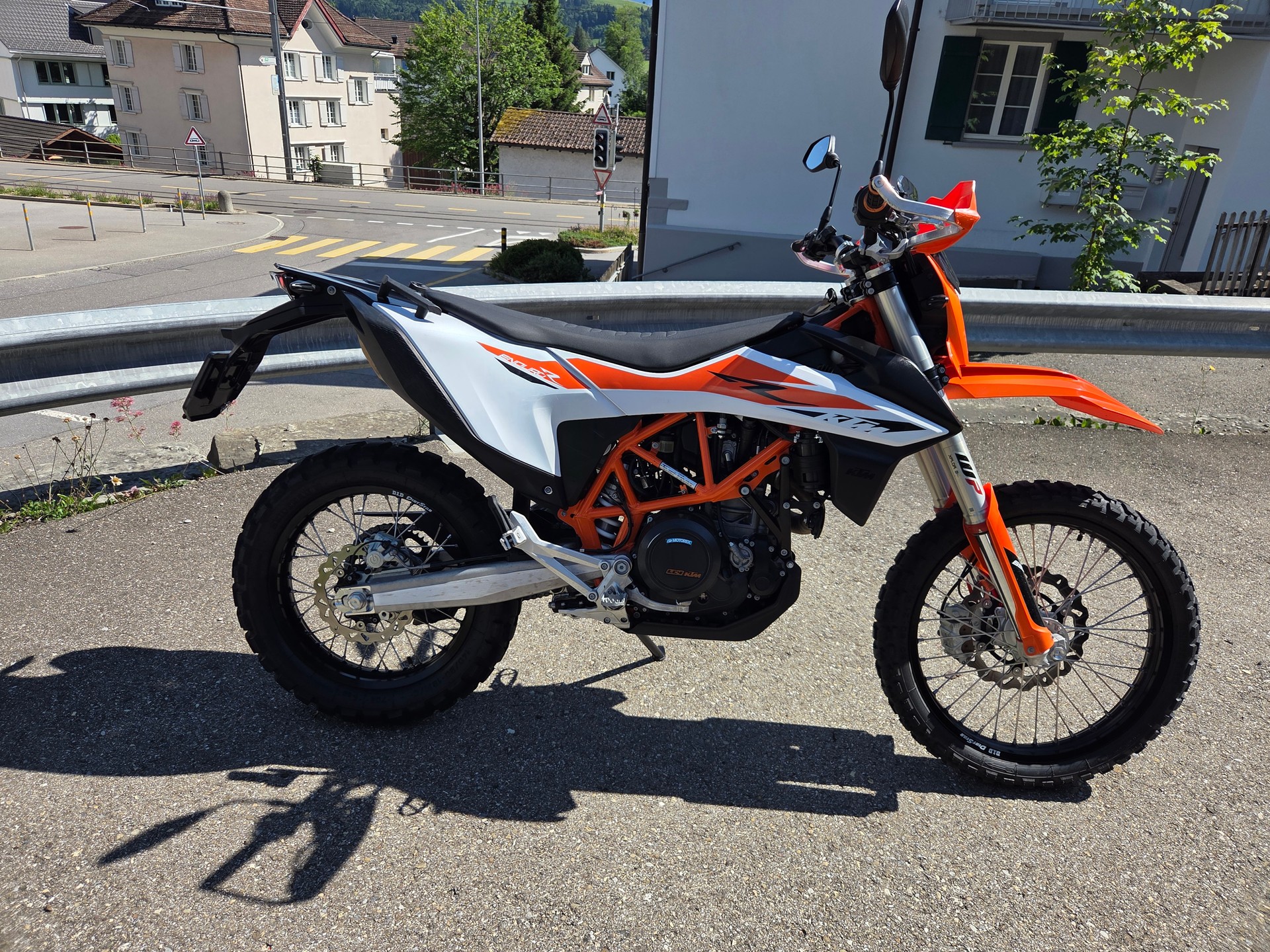 KTM 690 Enduro R-image-2