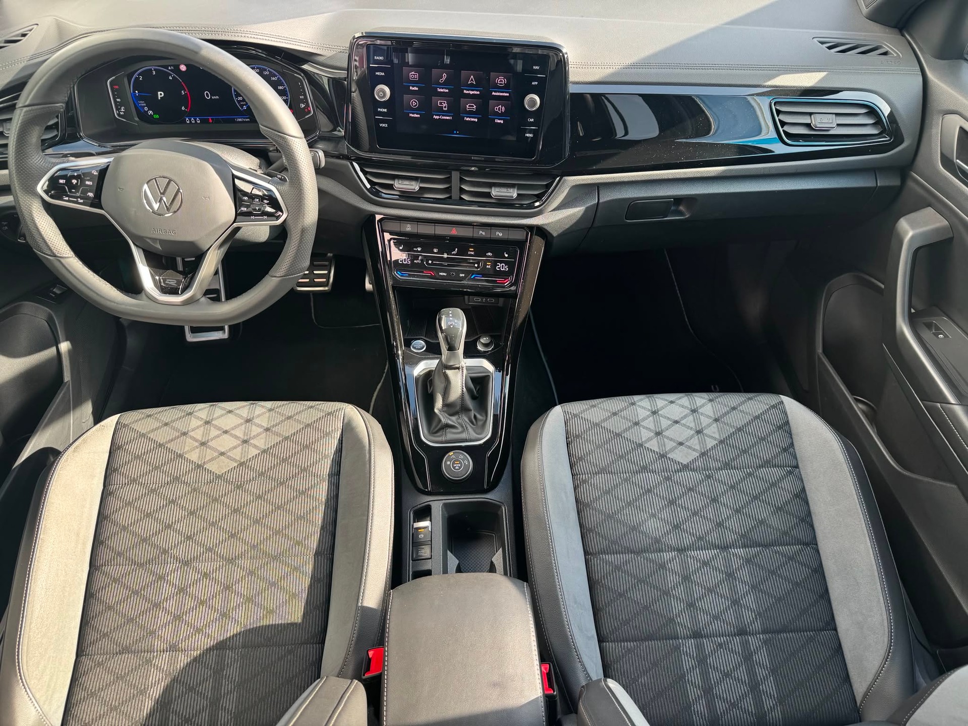 VW T-Roc 2.0 TDI SCR R-Line 4Motion DSG-image-6