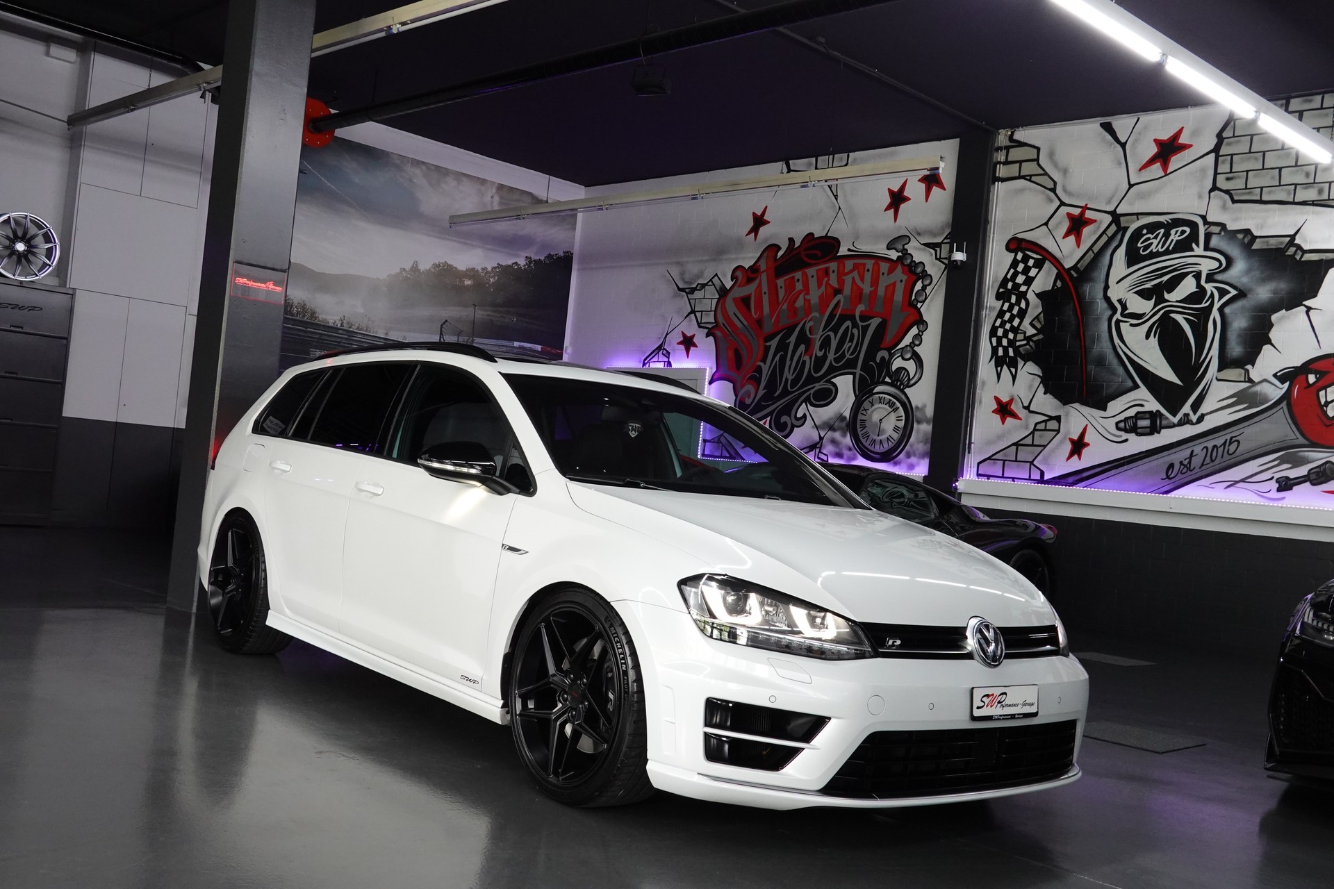 VW GOLF VARIANT 2.0 TSI R 4 Motion DSG CH-FZ ON TOP-image-13