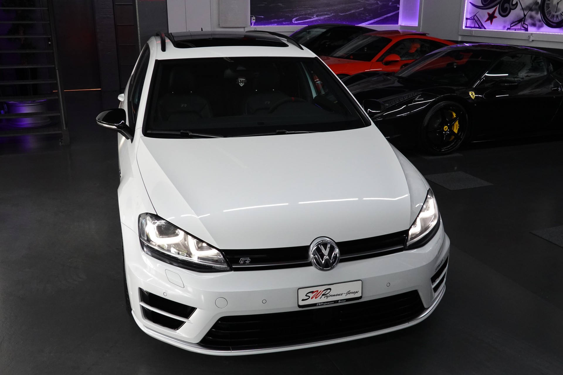 VW GOLF VARIANT 2.0 TSI R 4 Motion DSG CH-FZ ON TOP-image-14